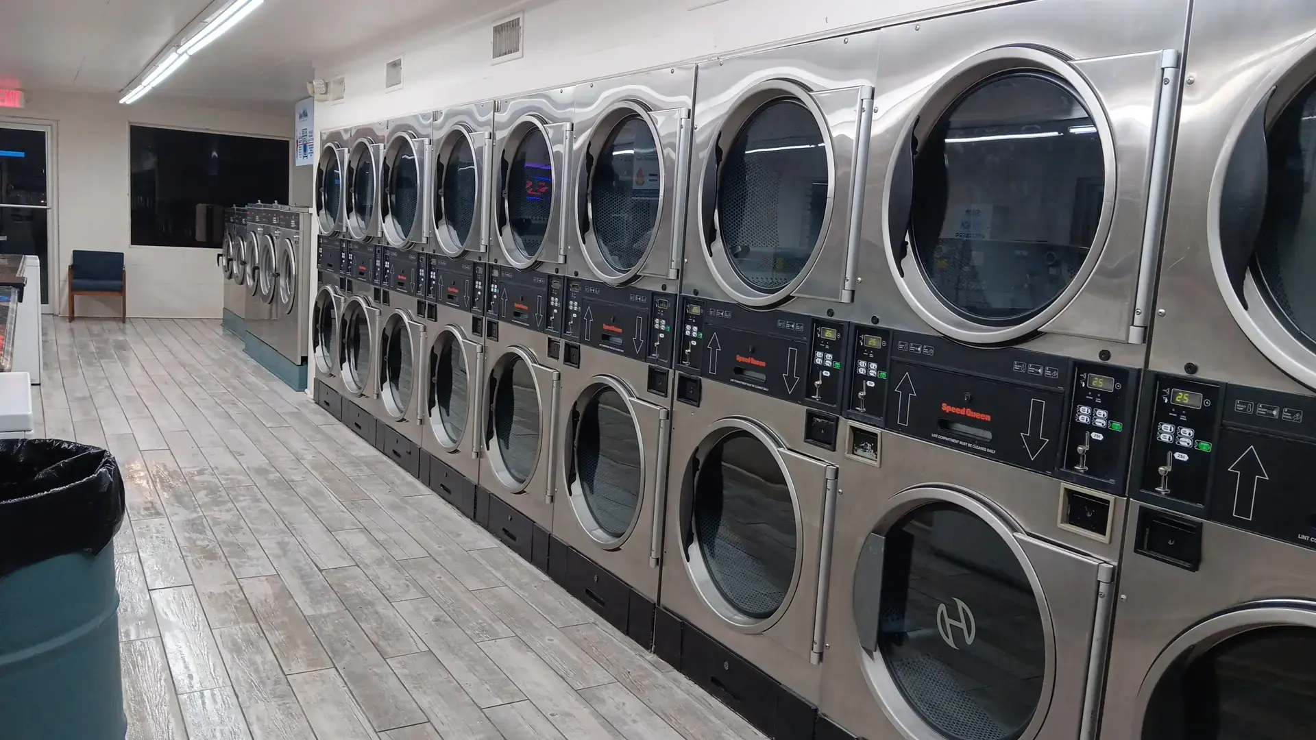 Hattiesburg Speed Wash - The 24-Hour Laundromat thumbnail 16