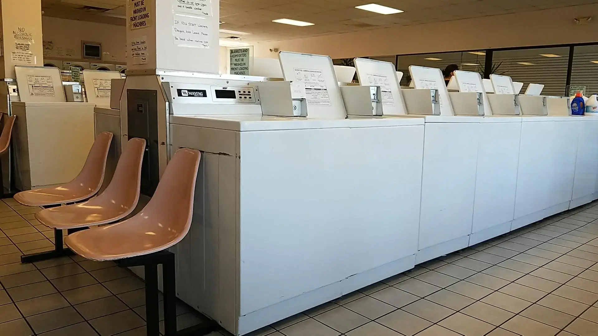 Hazel Park Laundromat - Image 6
