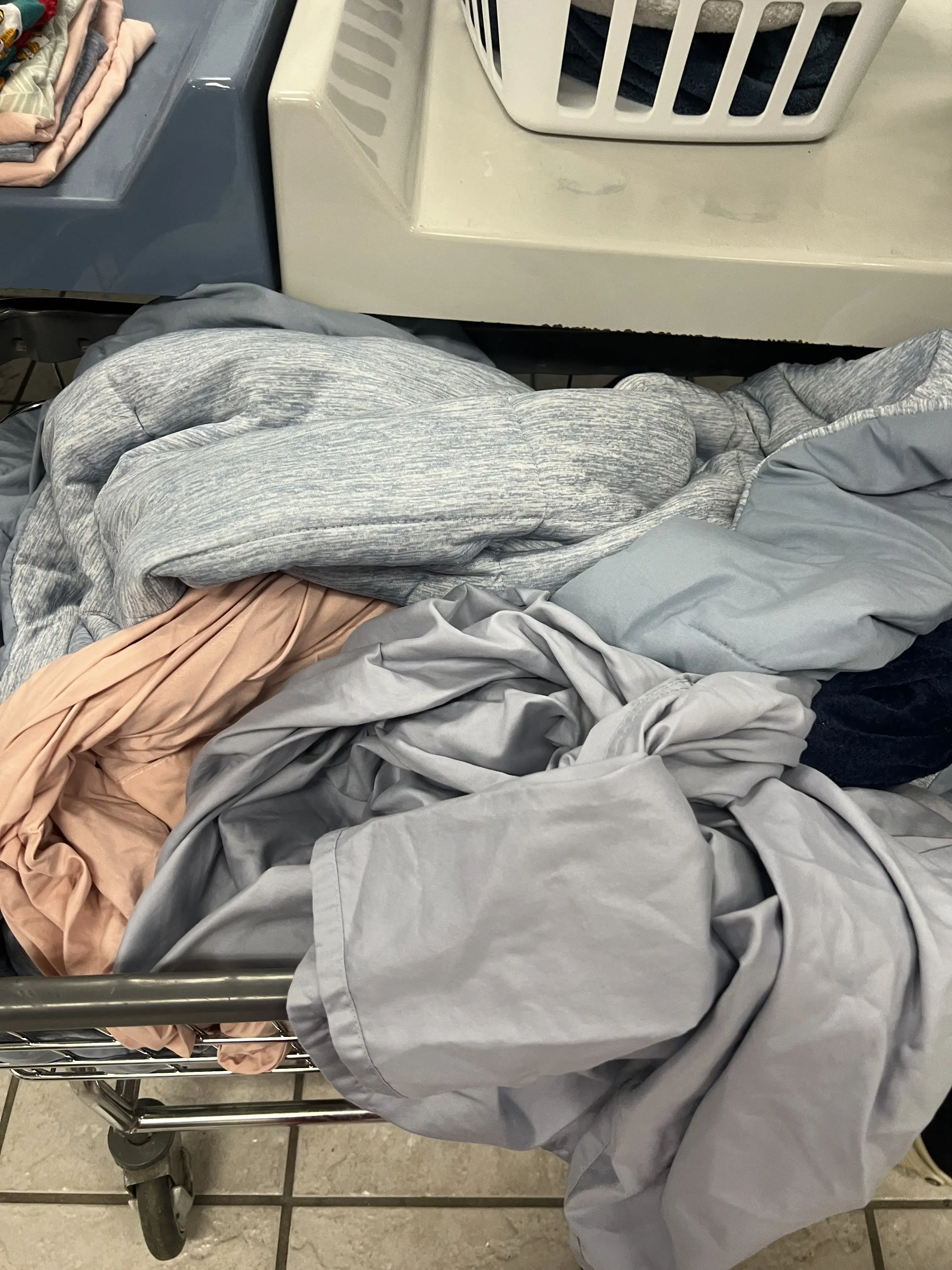 HD Laundromat - Image 16