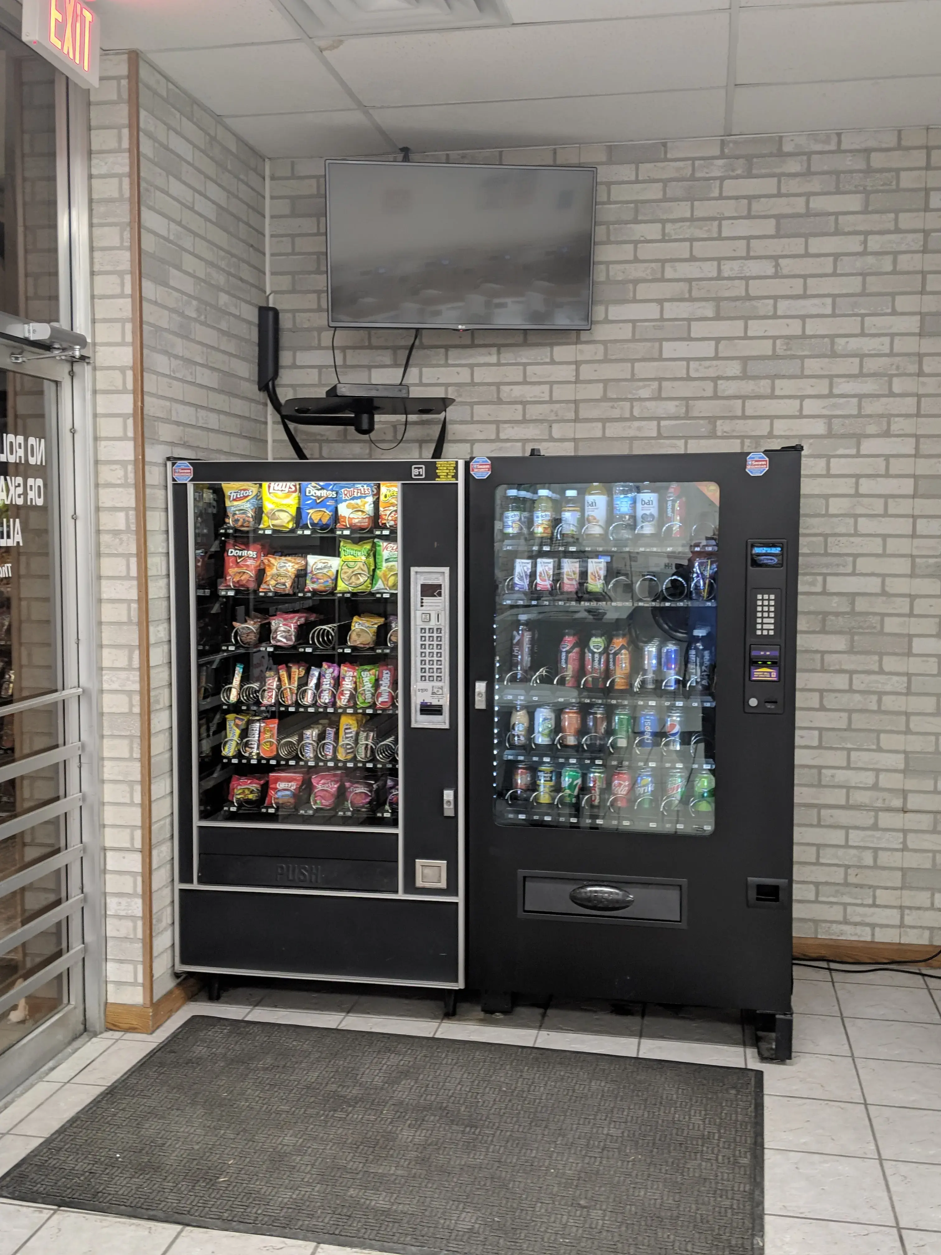 HD Laundromat - Image 13