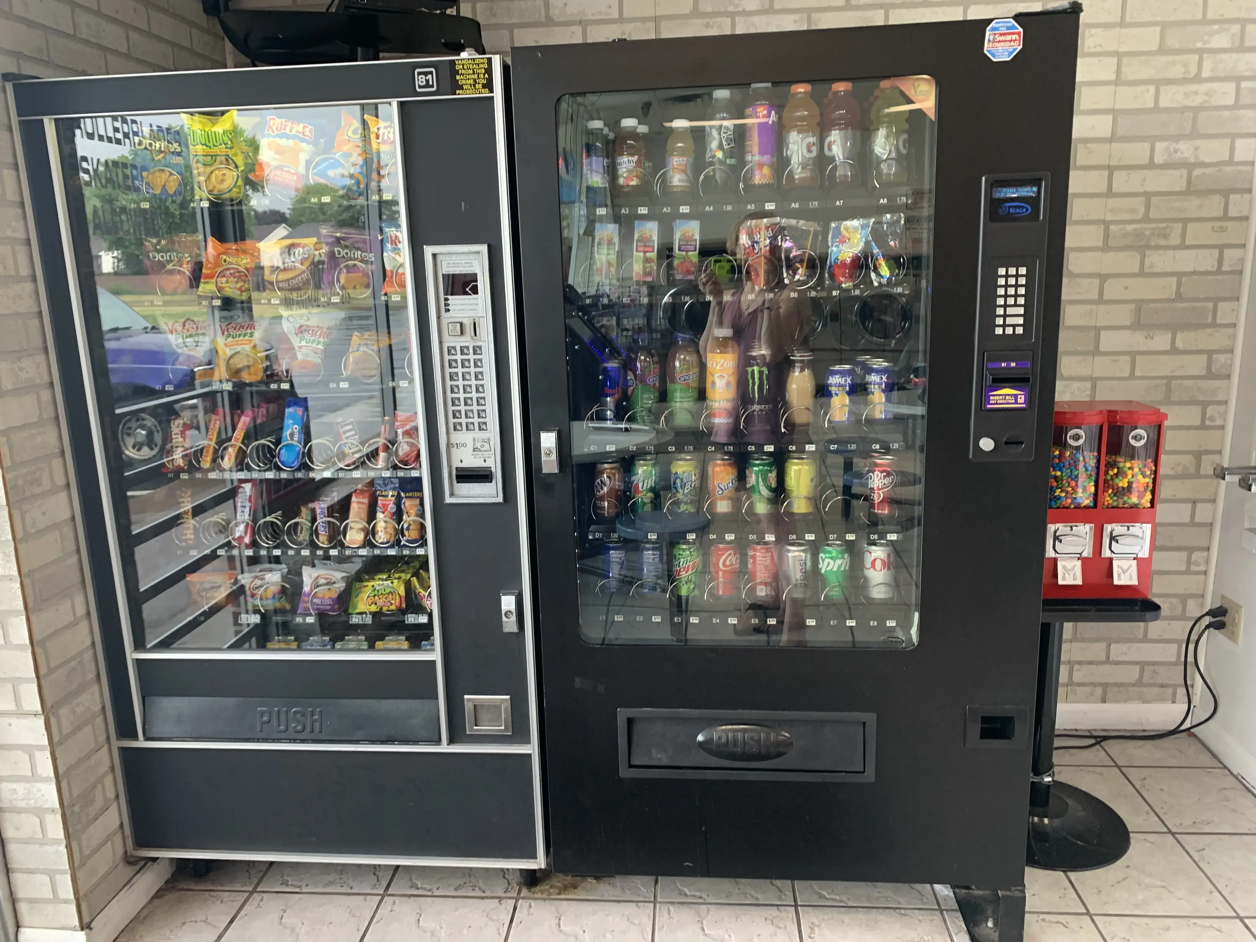 HD Laundromat - Image 3