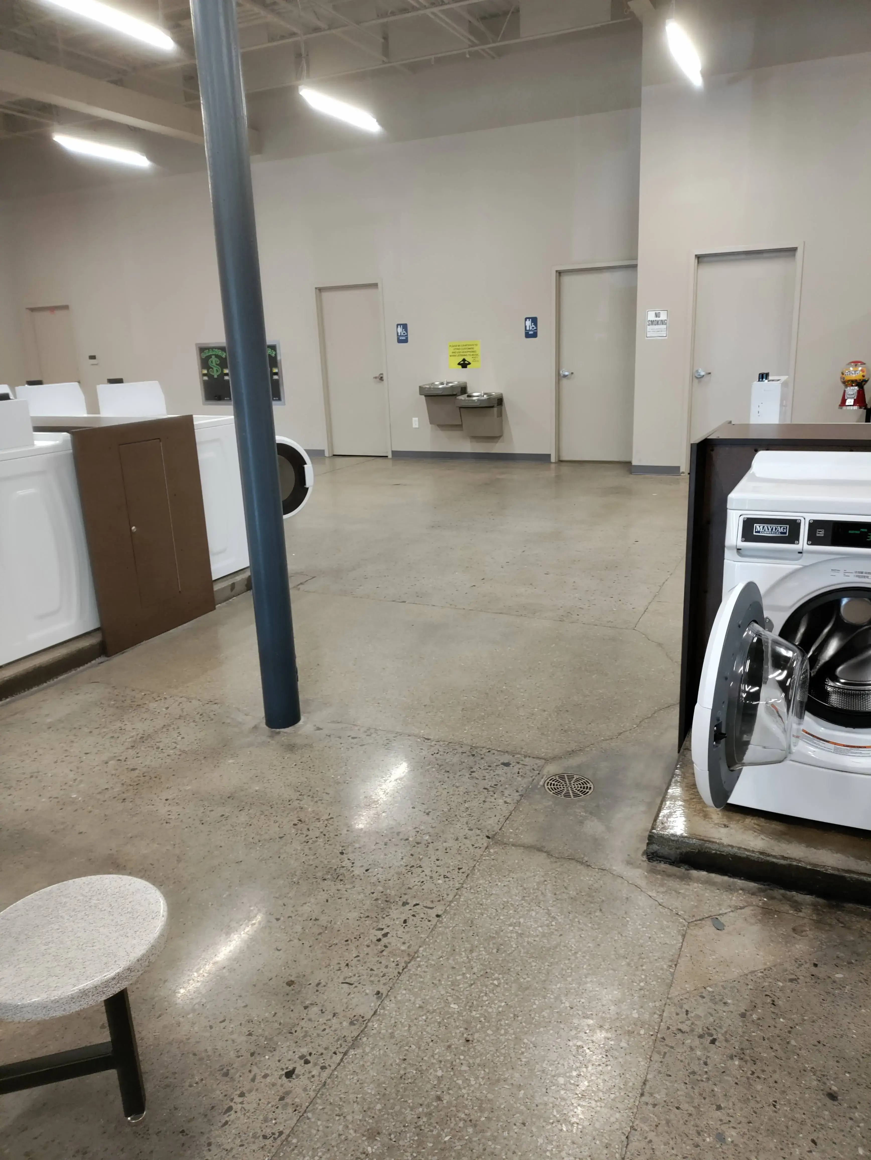Heights Laundry 2 - Image 17
