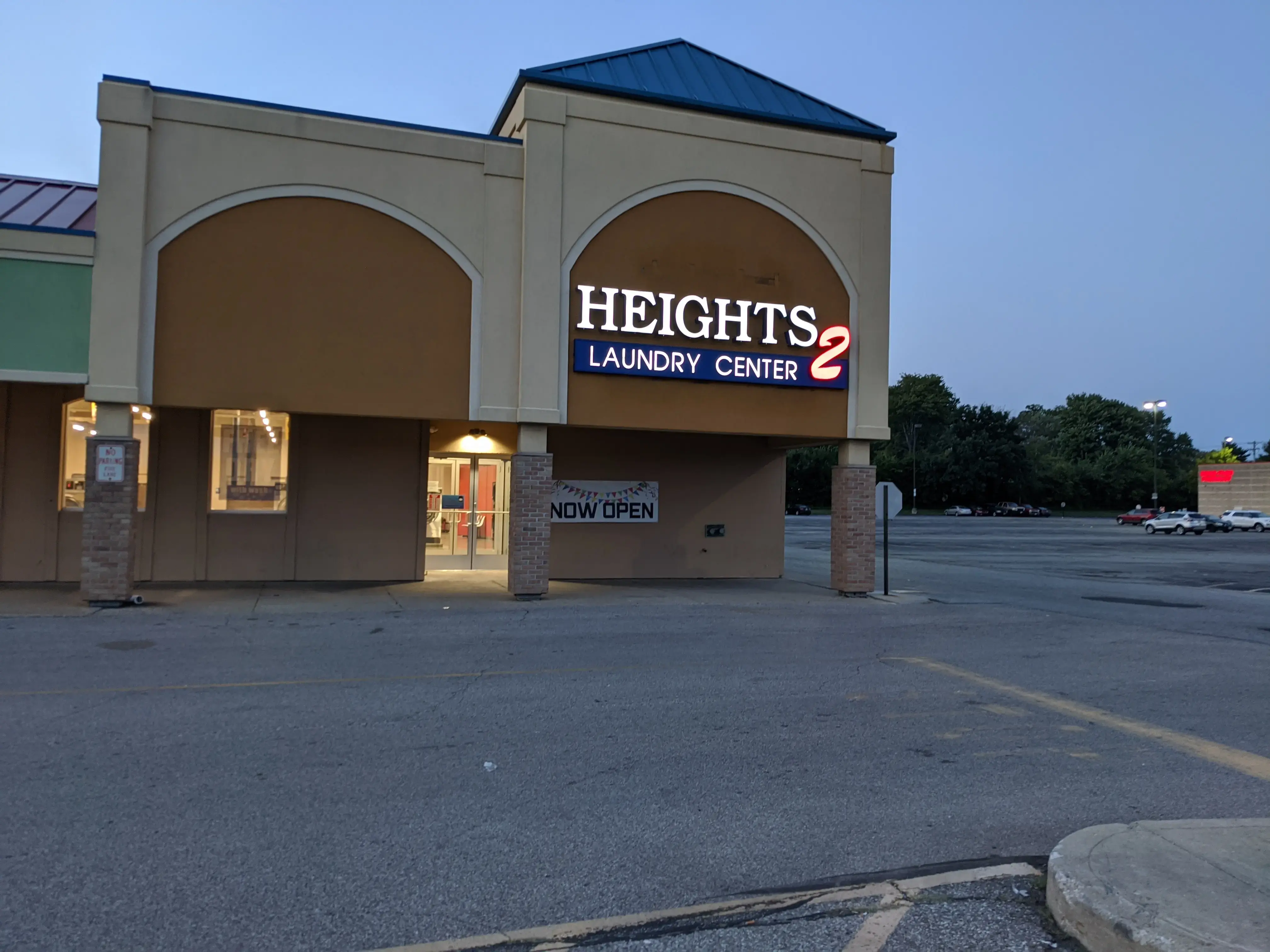 Heights Laundry Center - Image 9