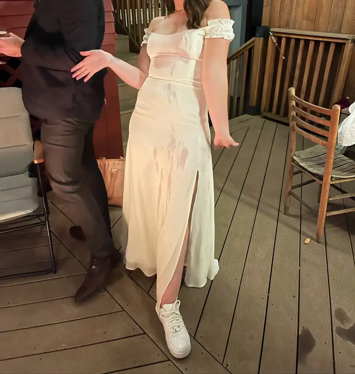 Helena's Cleaners - Image 12
