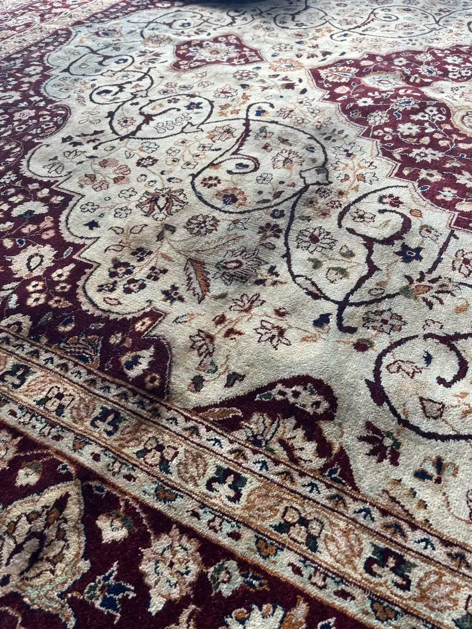 Helena's Cleaners - Image 15