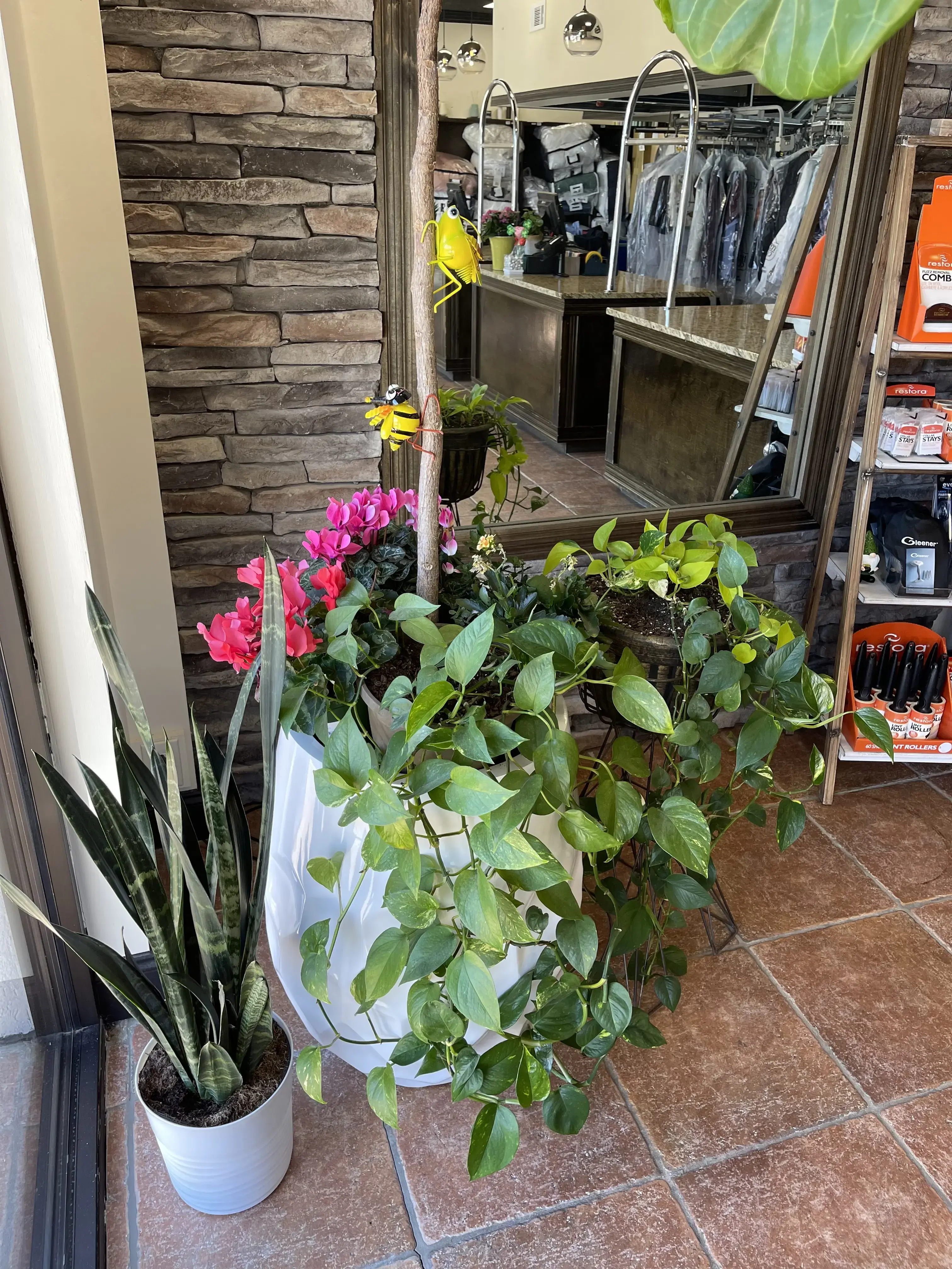 Heritage Cleaners - Green Hills (Original Location) thumbnail 7
