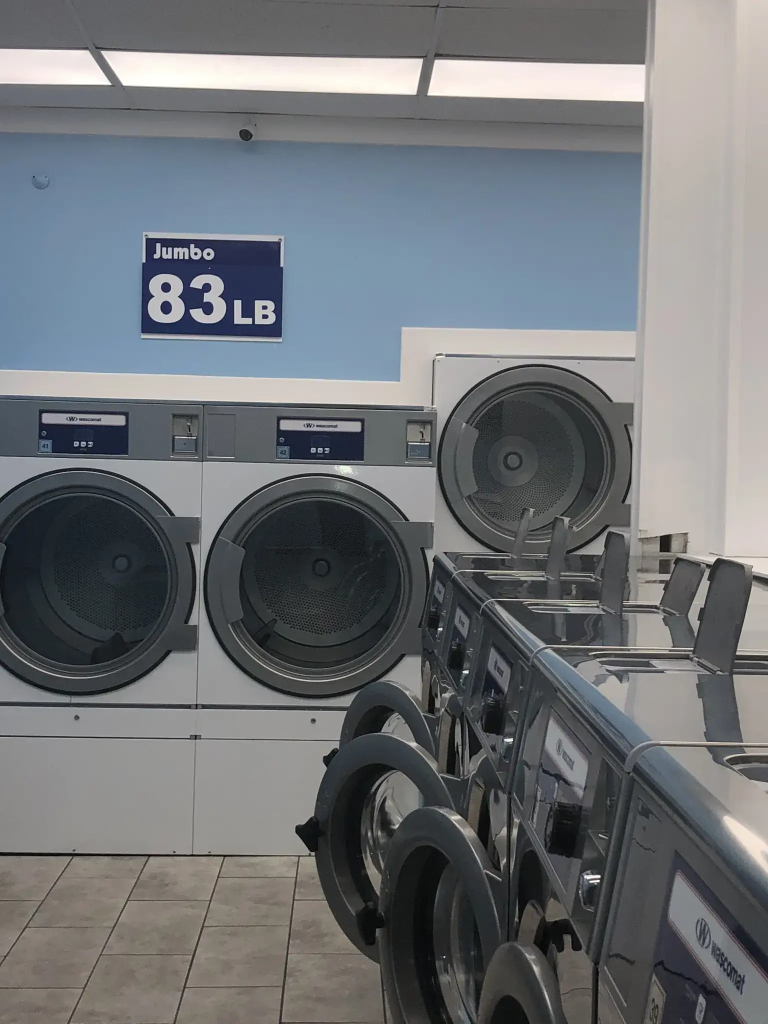 Herndon Laundromat - Image 20