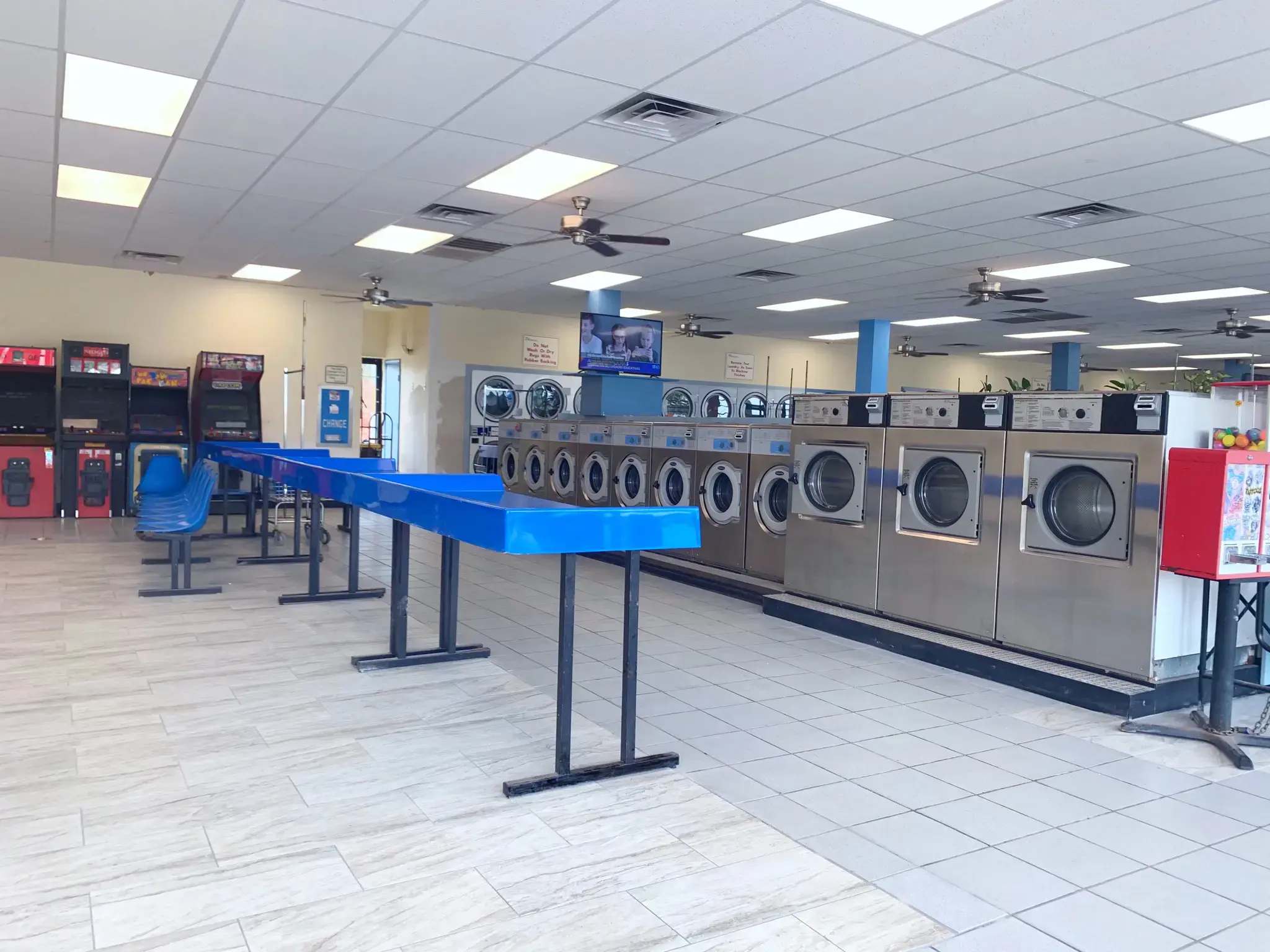 Hi-Tek Shaver Washateria - Image 16