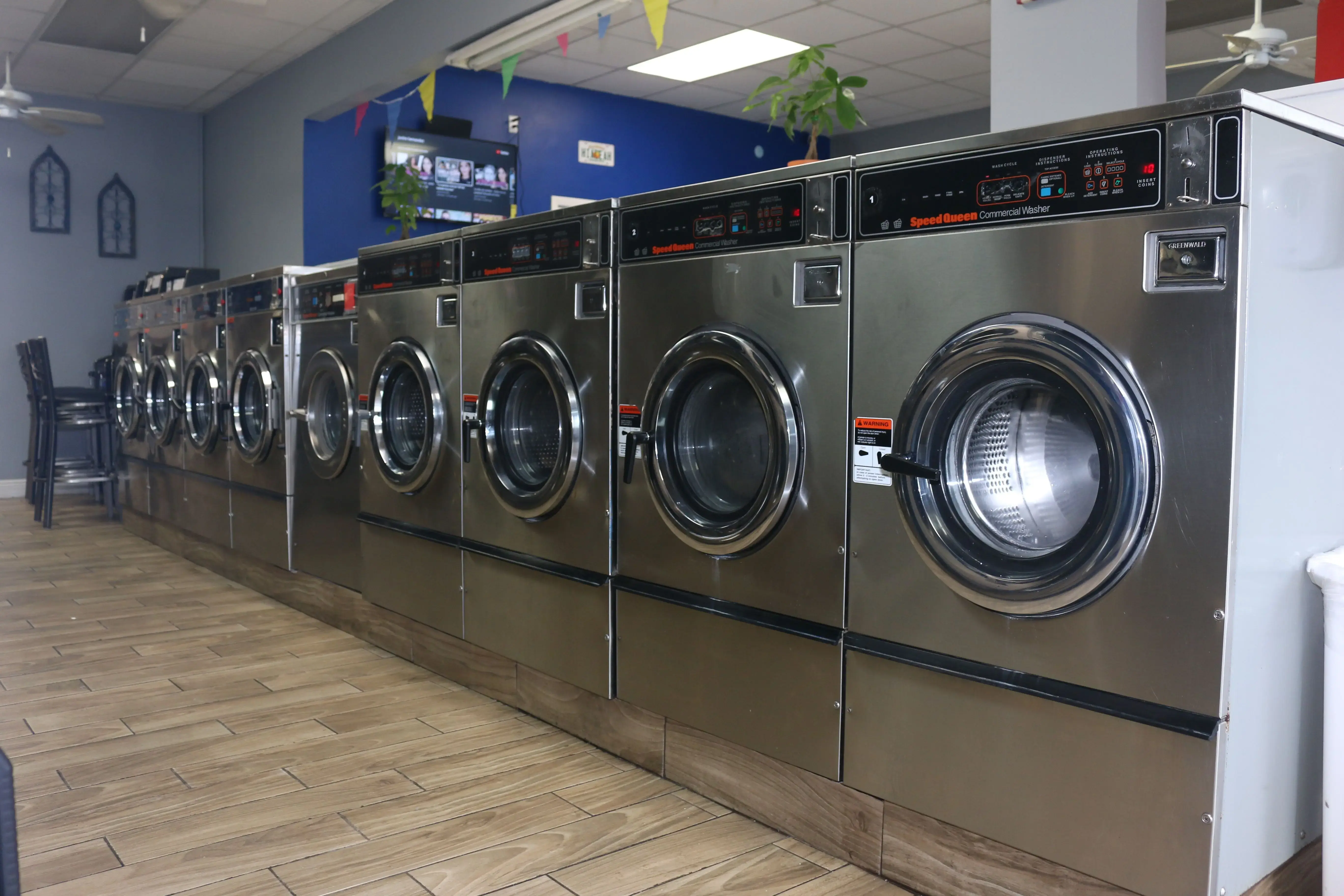 Hialeah Coin Laundry thumbnail 15