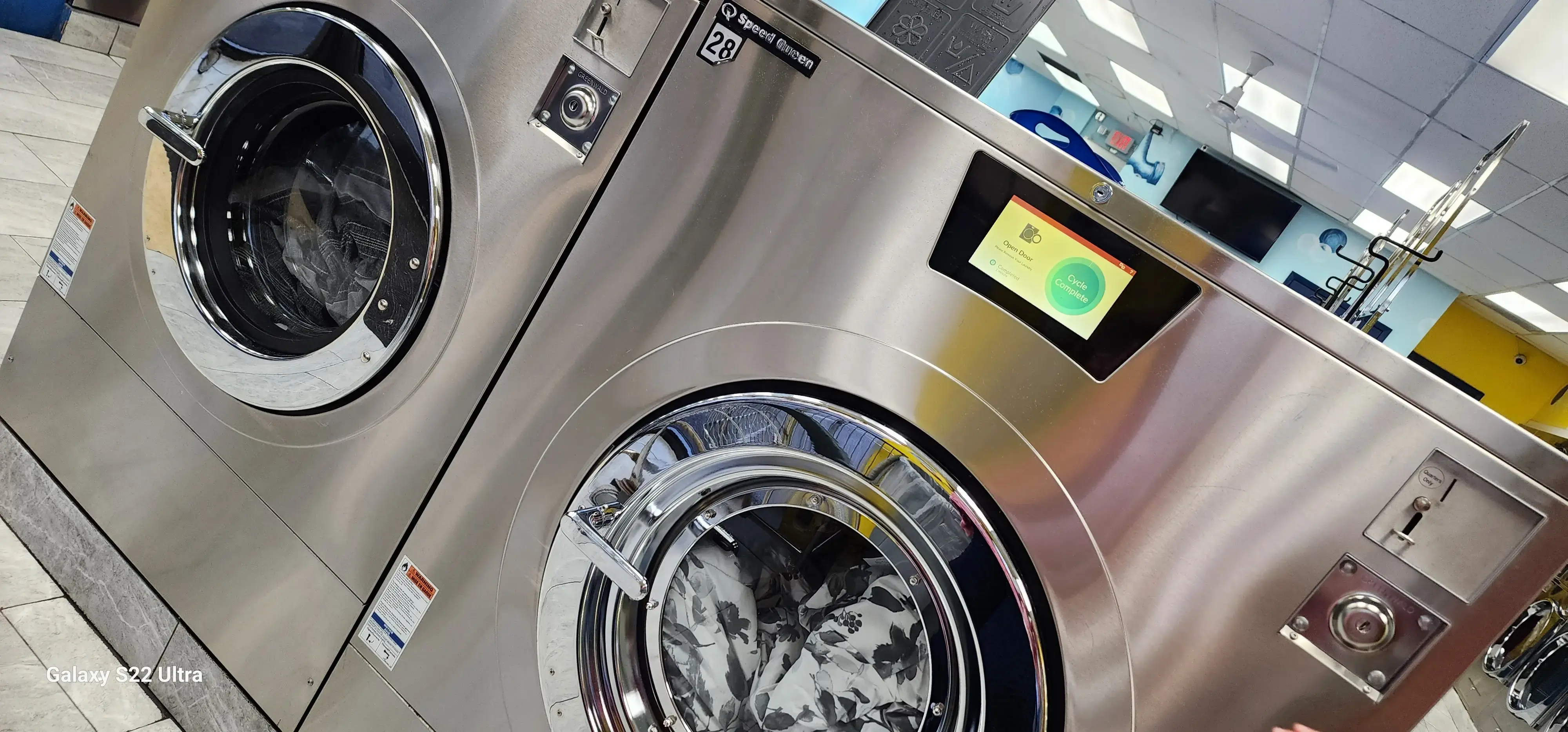 Hialeah Laundromat - Image 9