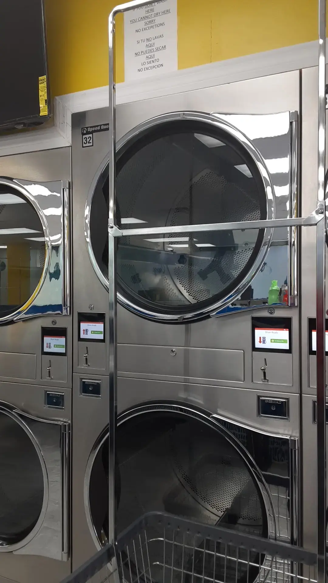 Hialeah Laundromat thumbnail 13