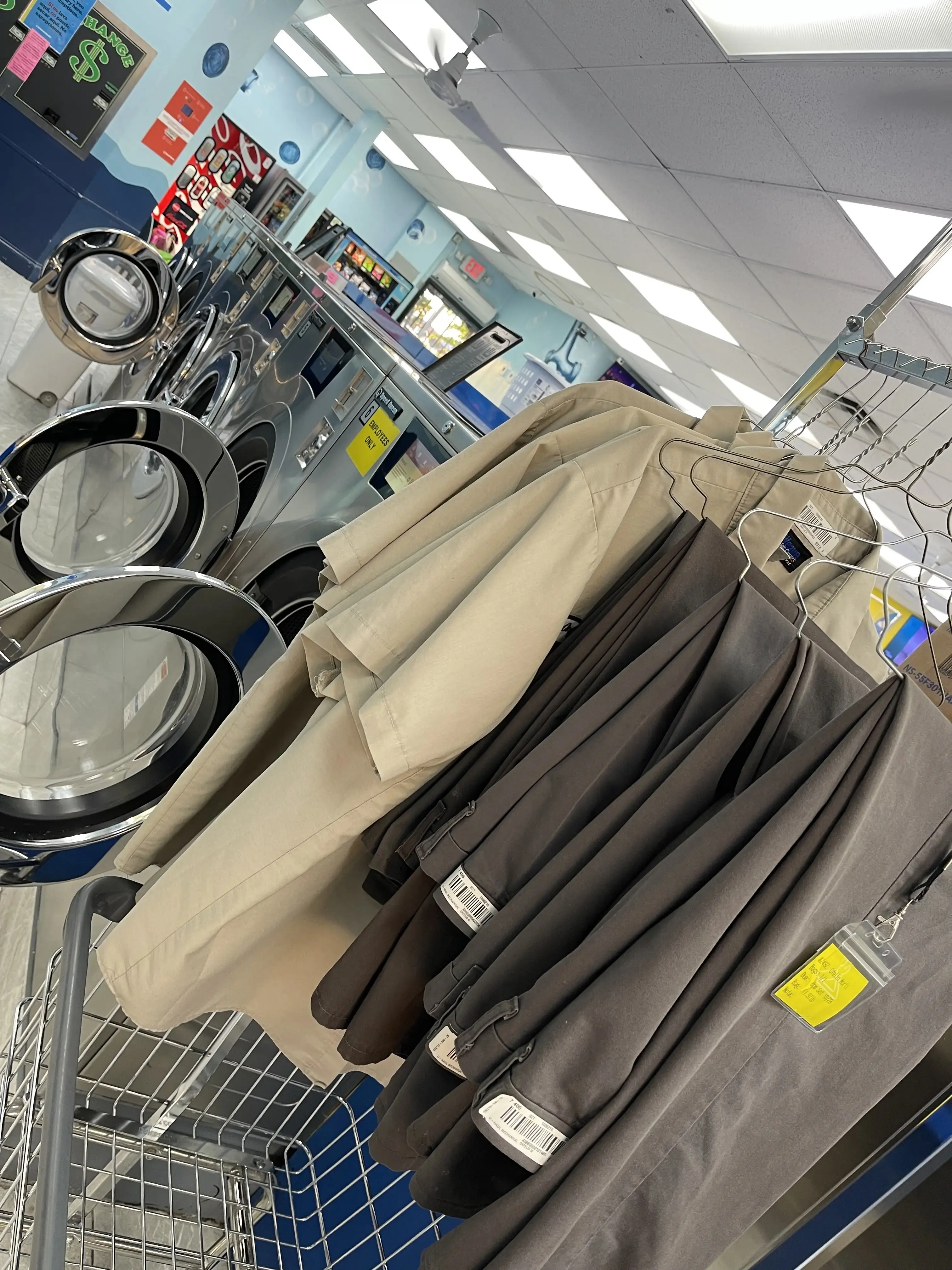 Hialeah Laundromat thumbnail 11