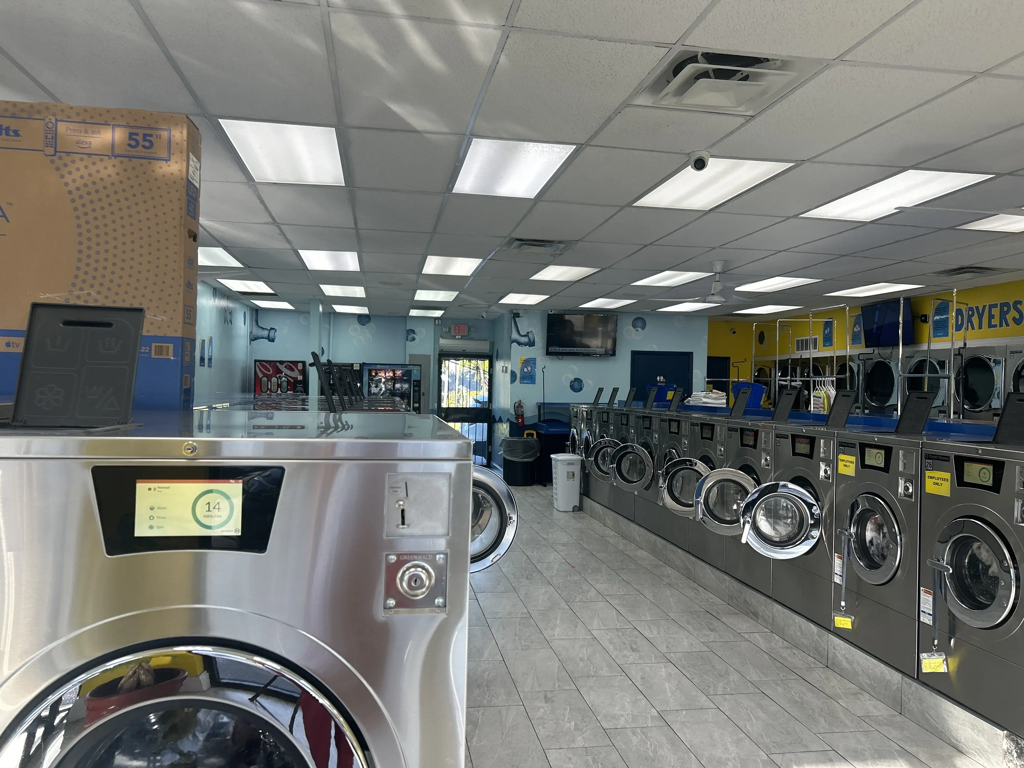 Hialeah Laundromat thumbnail 3