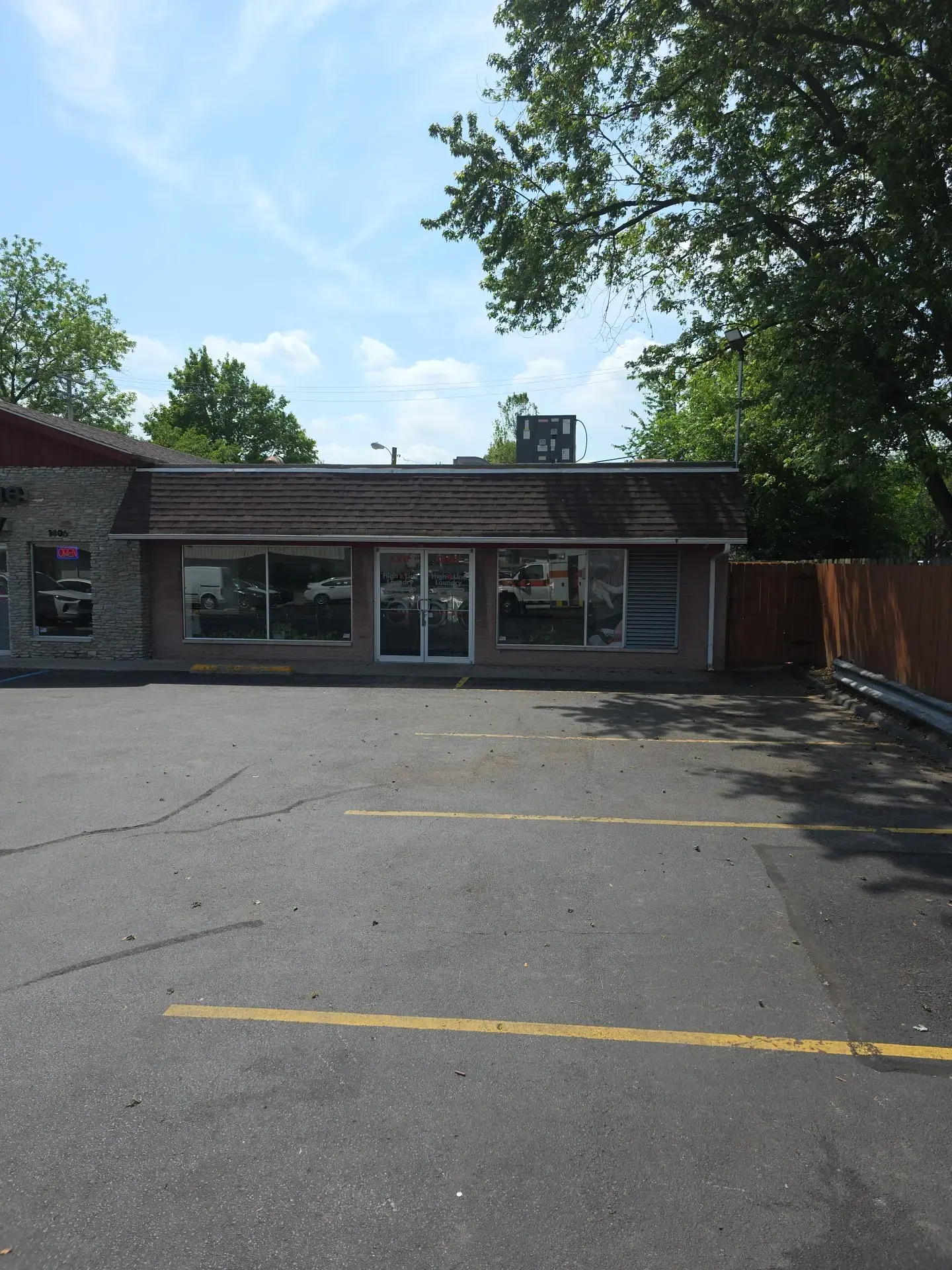 High Line Laundry - Image 15