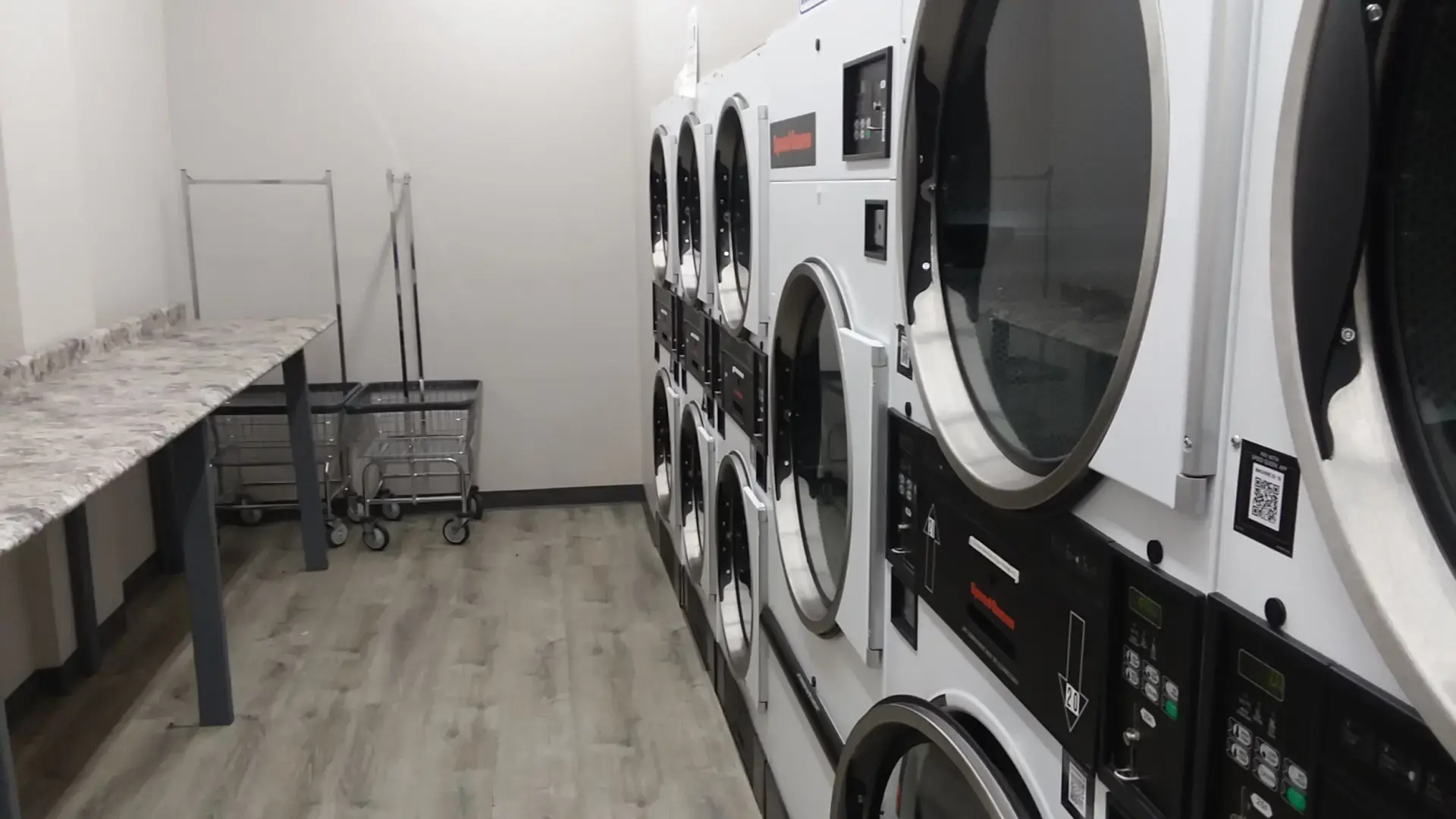 High Street Laundromat location