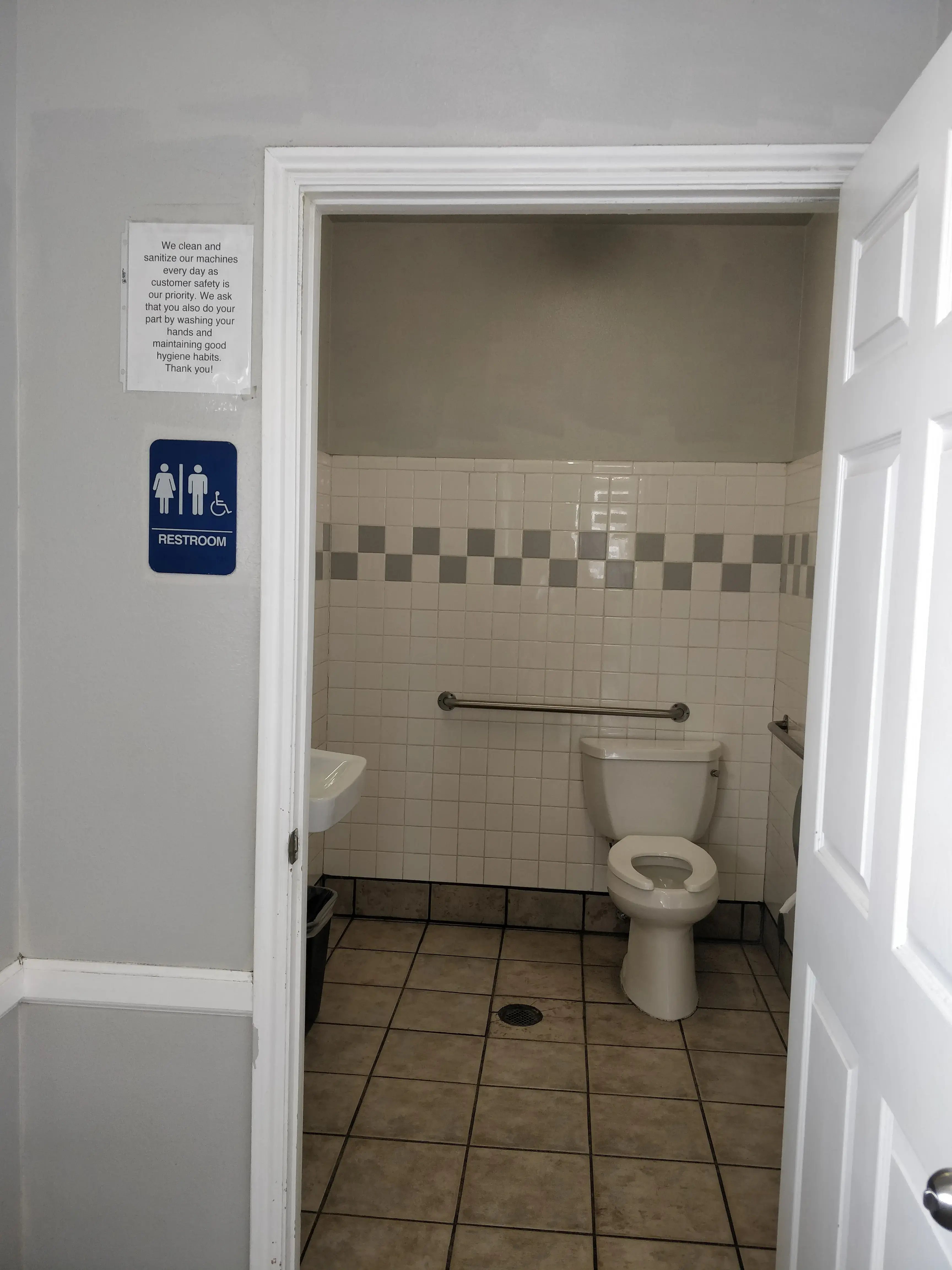 Highland Coin Laundry - Image 7