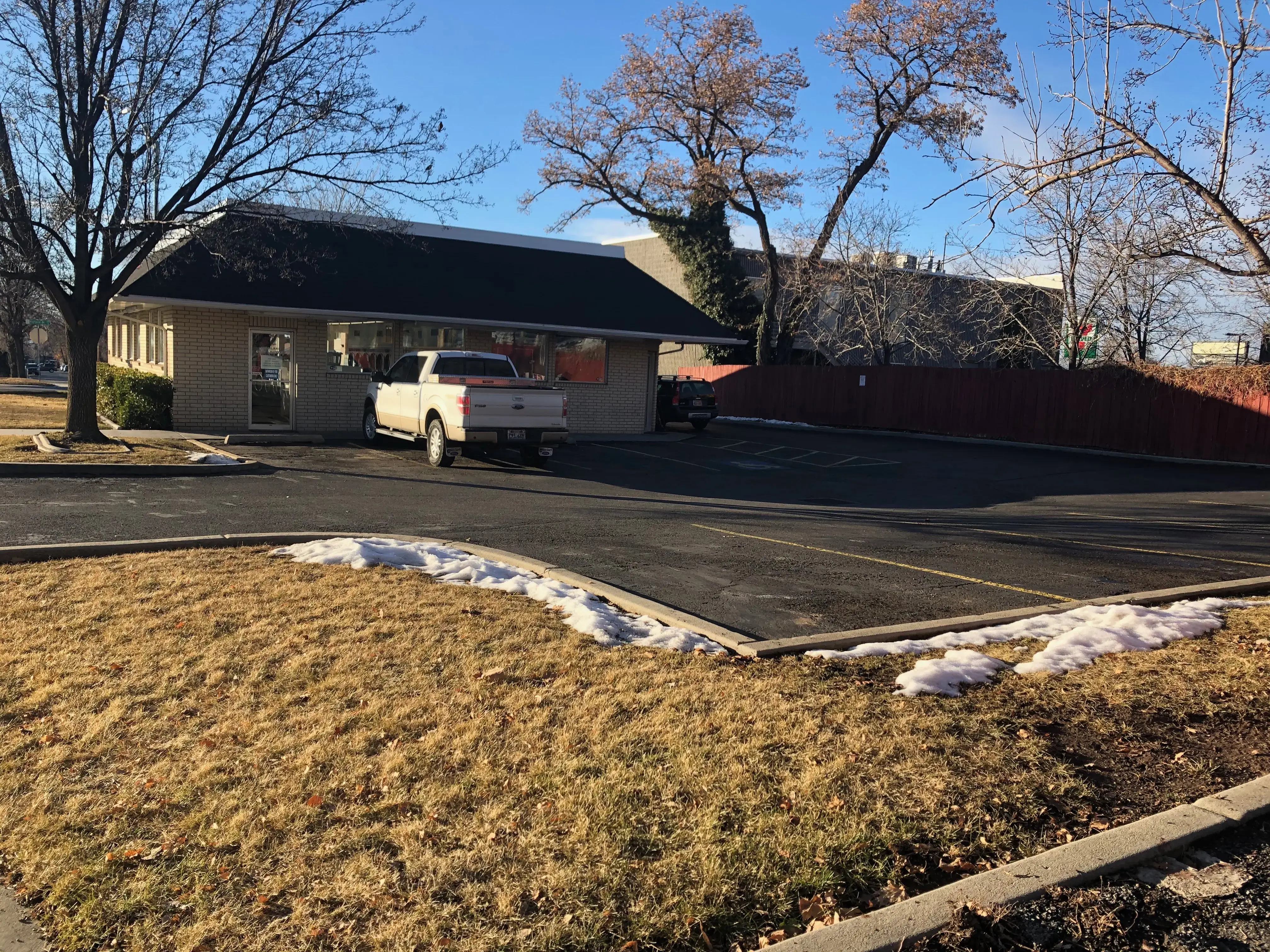 Highland Coin Laundry - Image 5