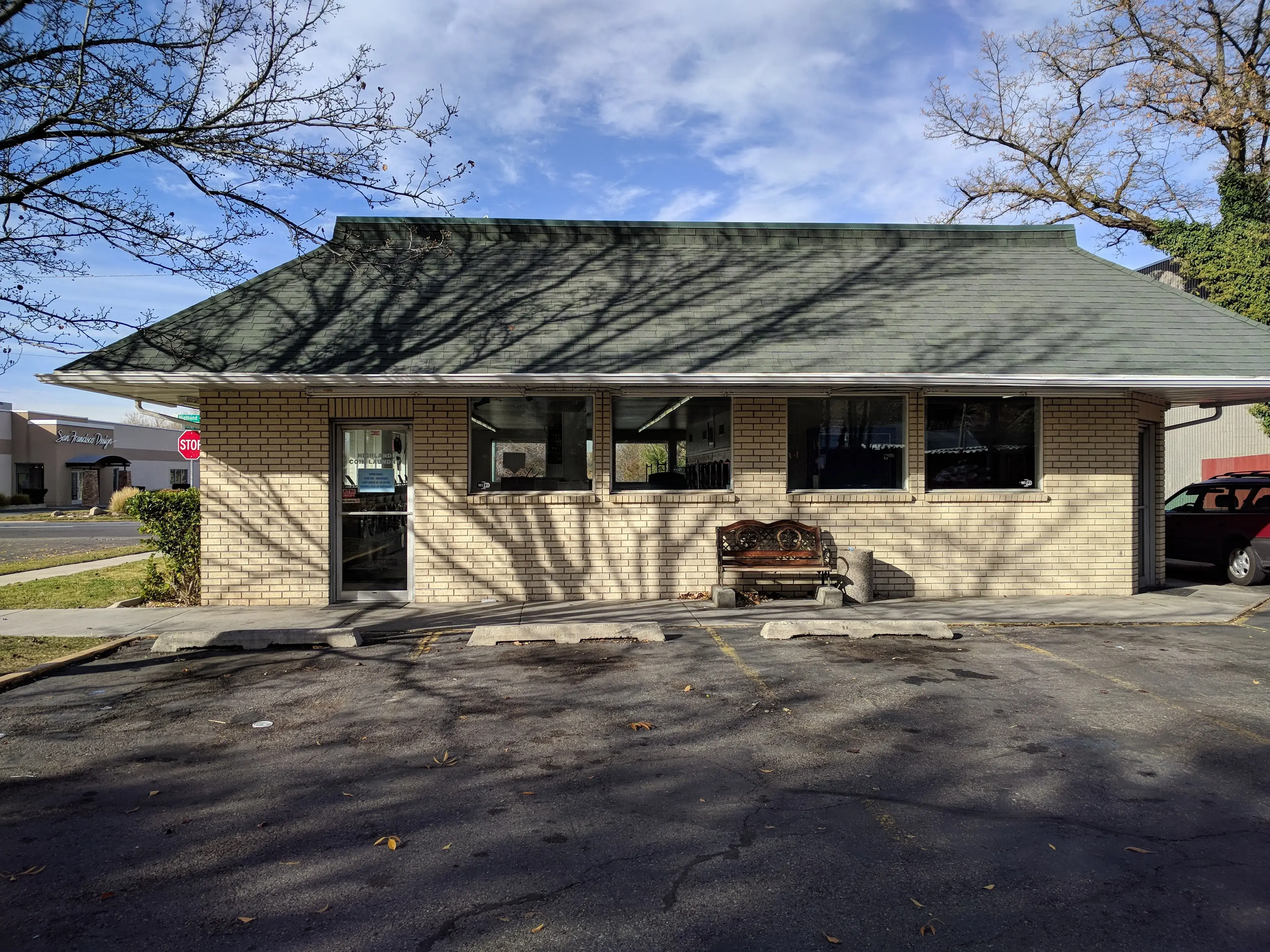 Highland Coin Laundry - Image 20