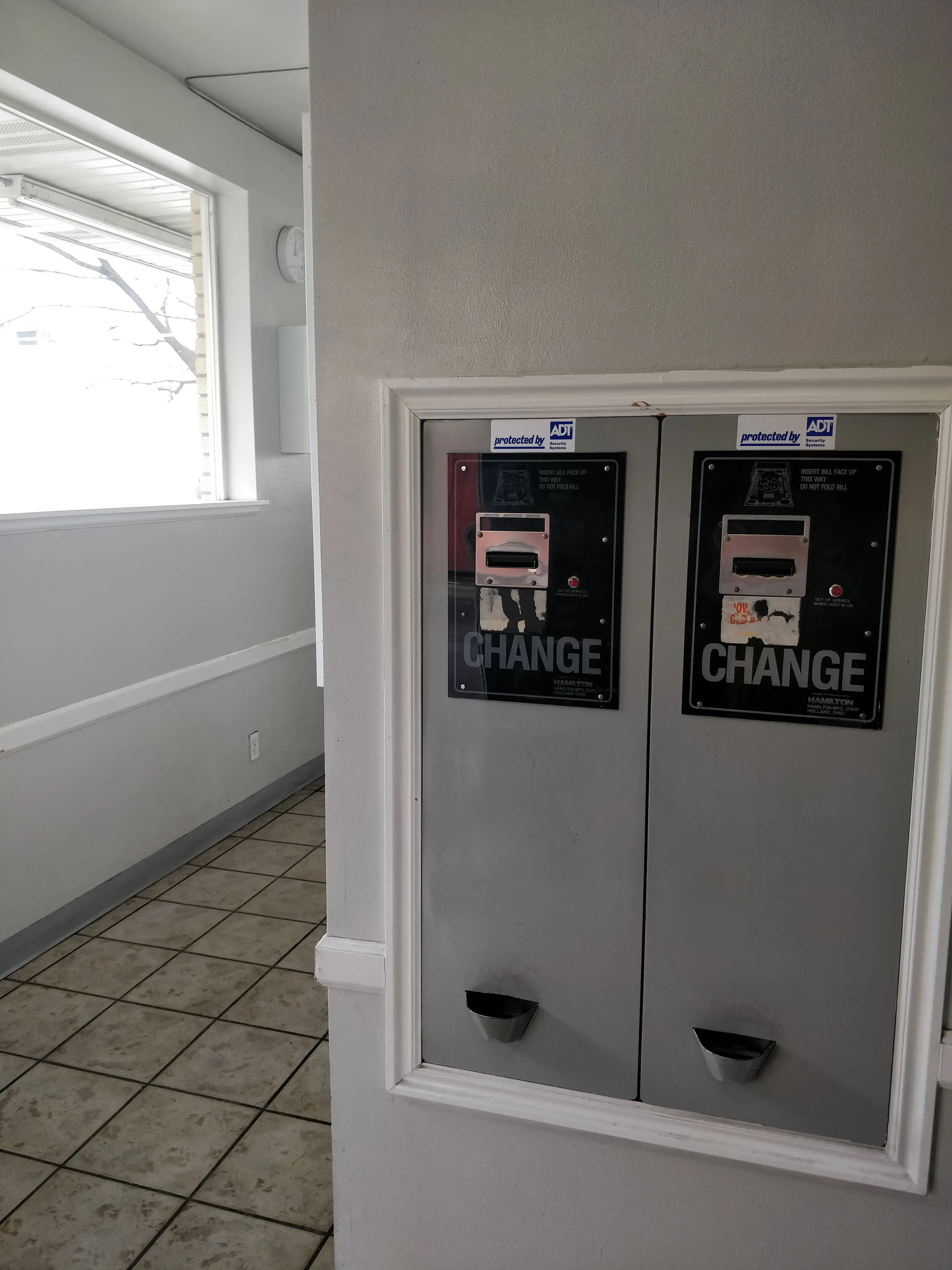 Highland Coin Laundry - Image 11