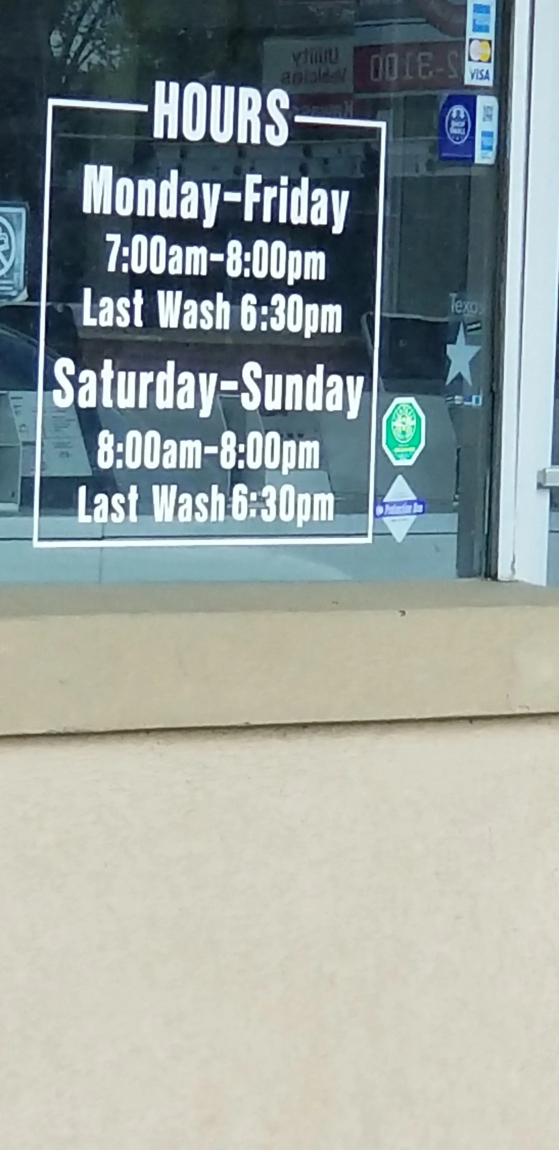 Highland Washateria - Image 12