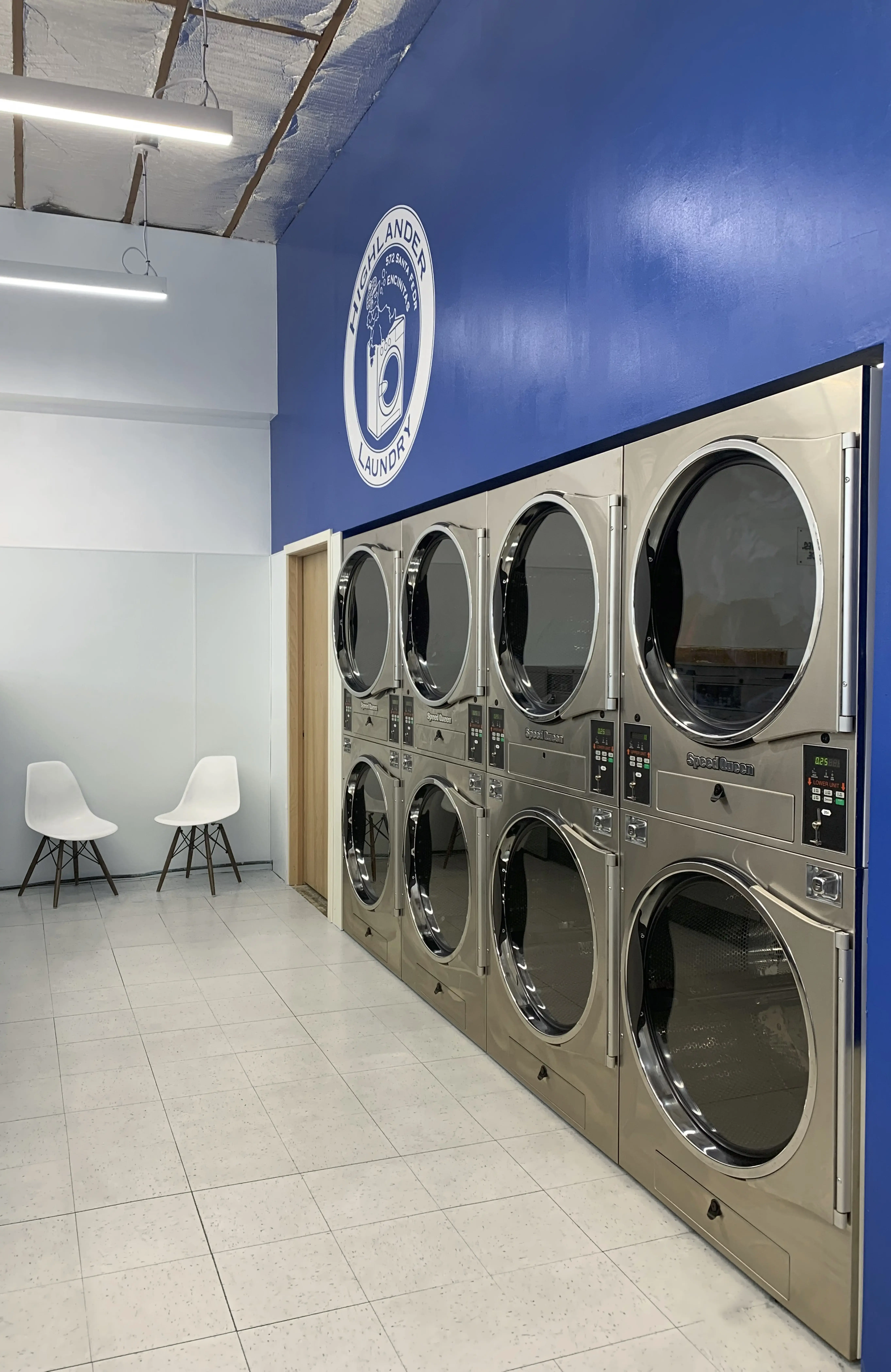 Highlander Coin Laundry - Image 15