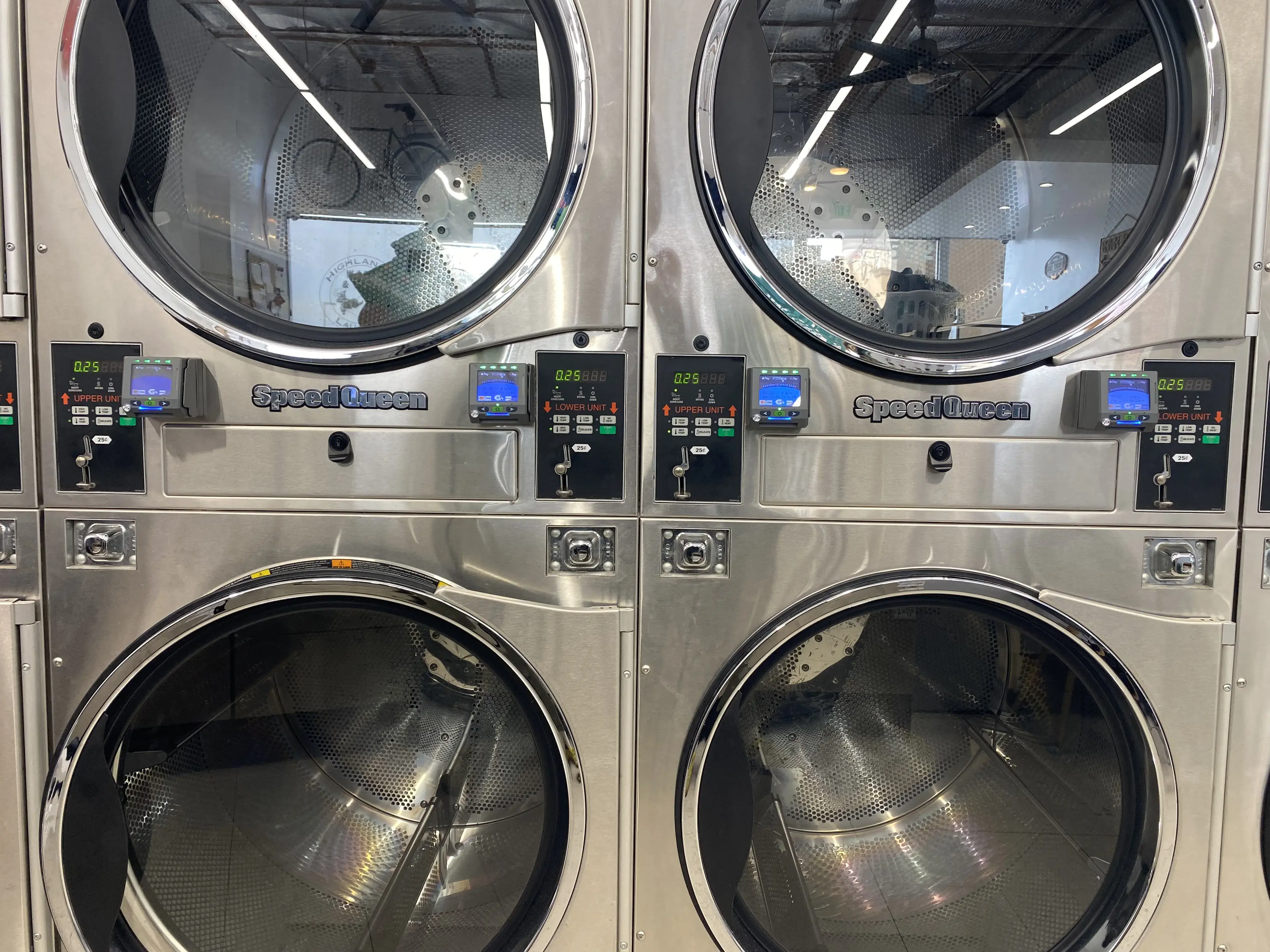 Highlander Coin Laundry - Image 17