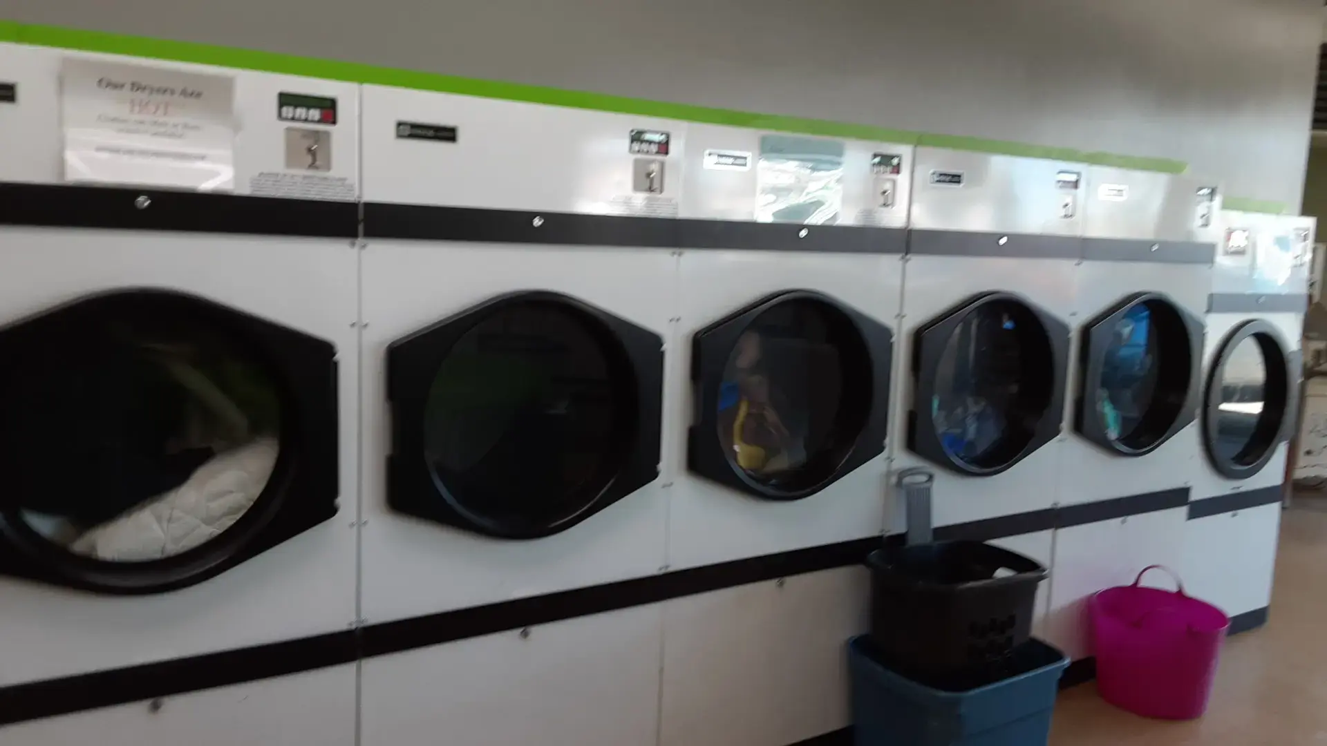 Highlander Laundromat thumbnail 12