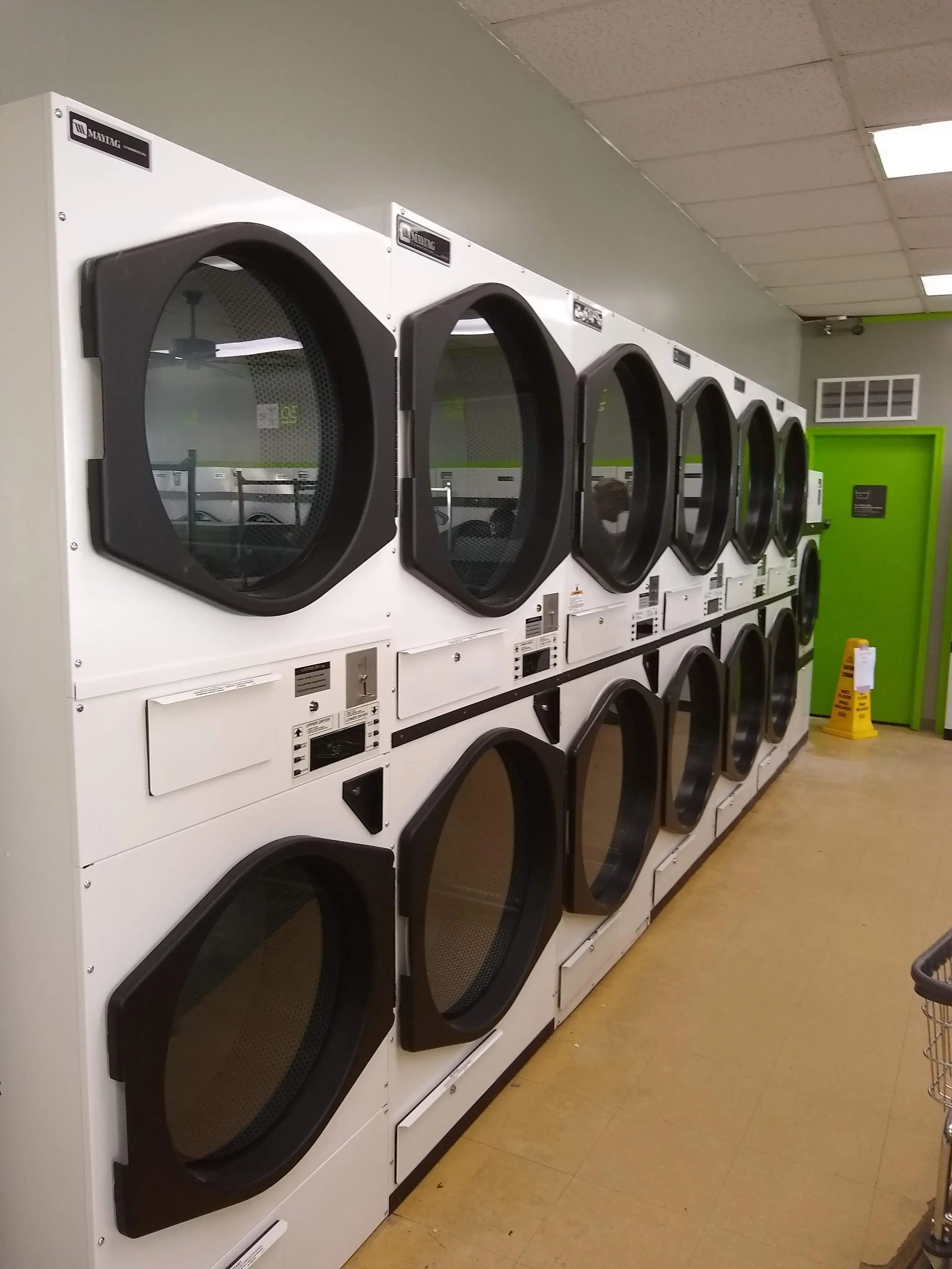 Highlander Laundromat thumbnail 7
