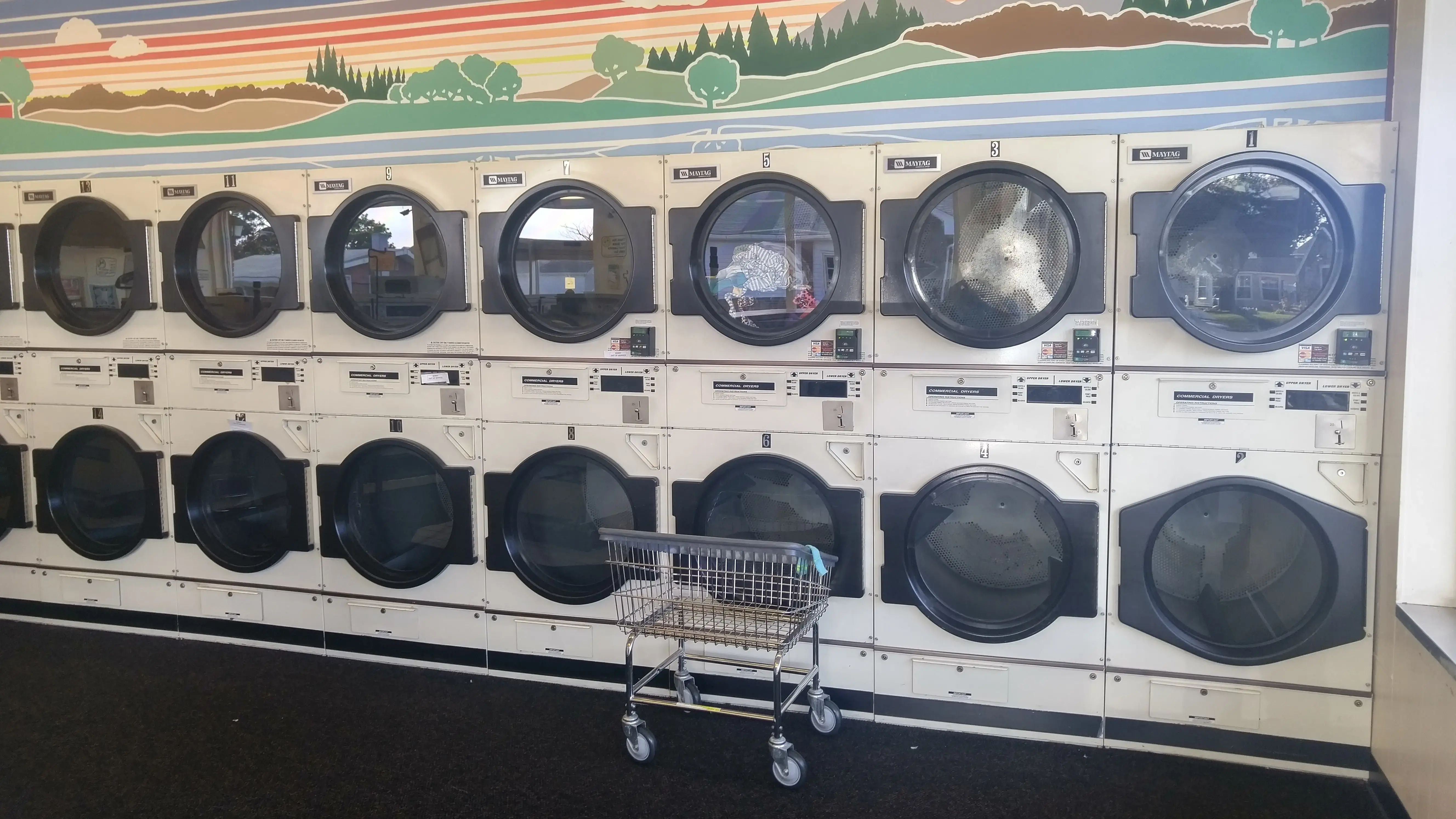 Highlander Laundromat - Image 14