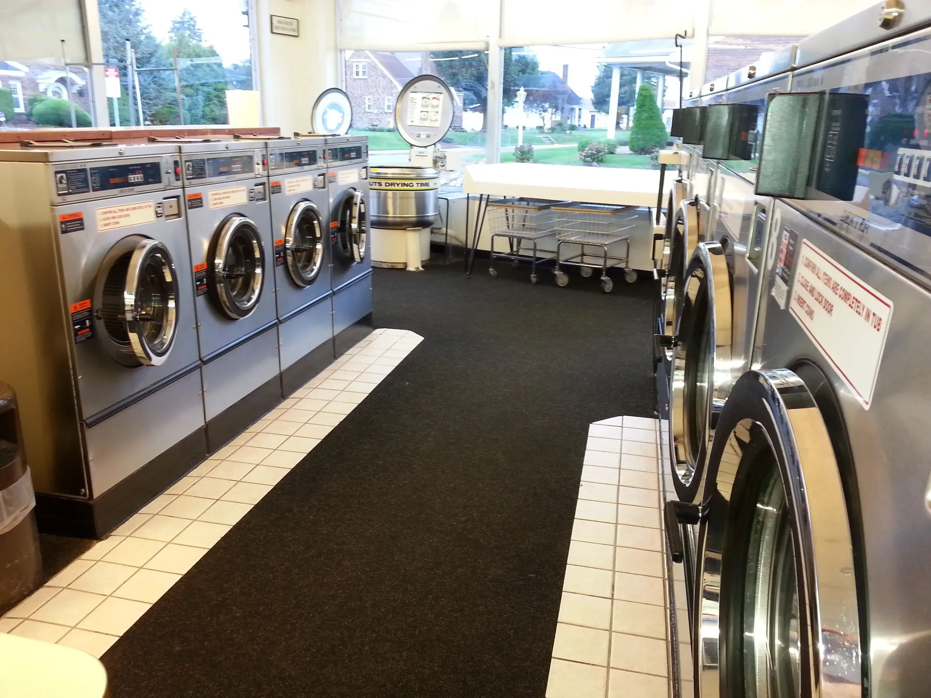 Highlander Laundromat thumbnail 16
