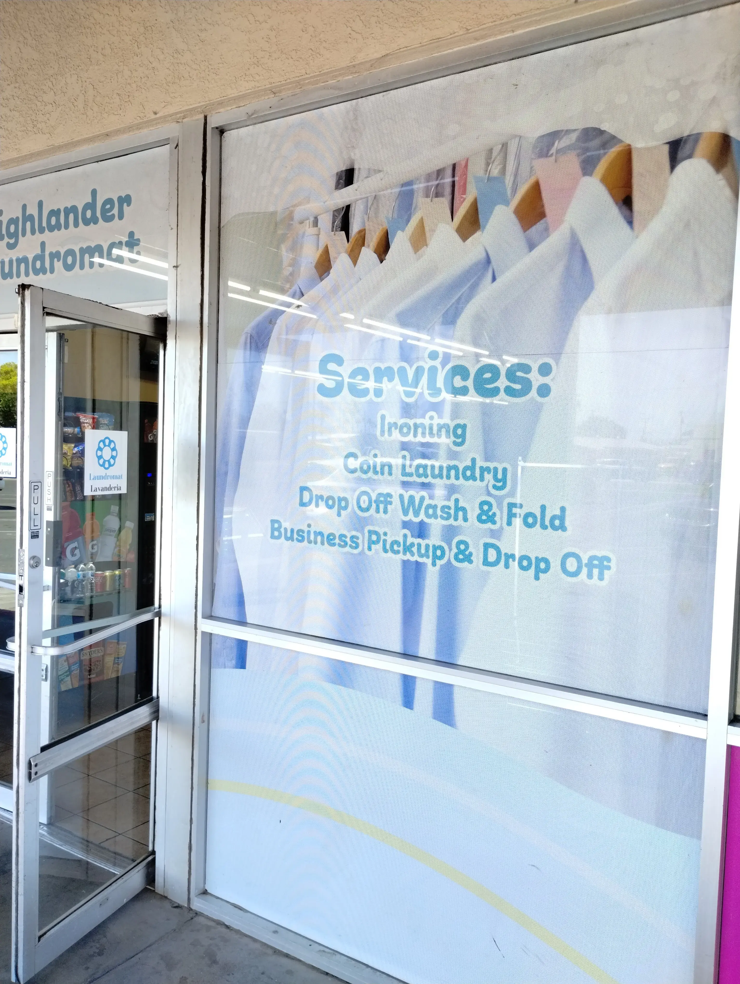 Highlander Laundromat (Lavanderia) - Image 6