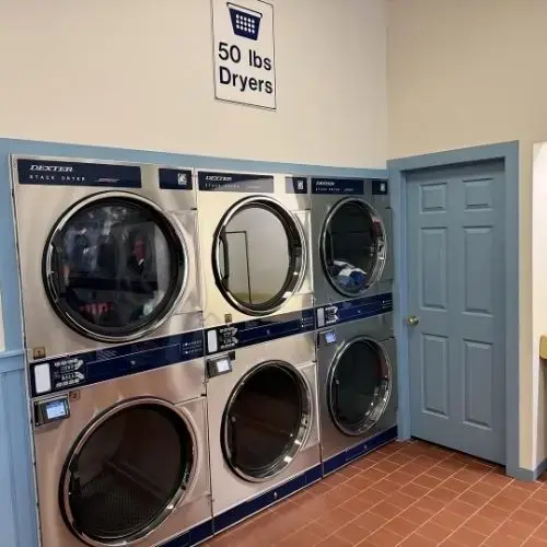 Highlander Laundromat thumbnail 8