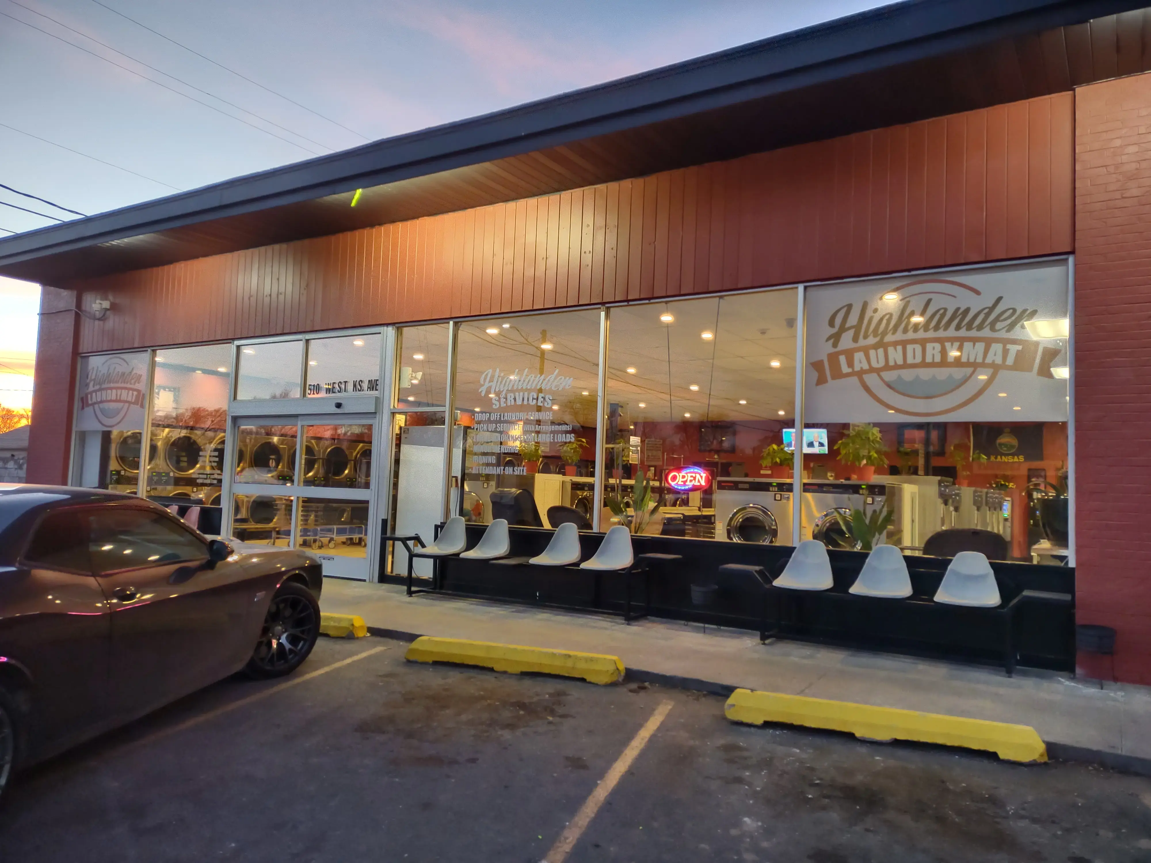 Highlander Laundrymat - Image 5