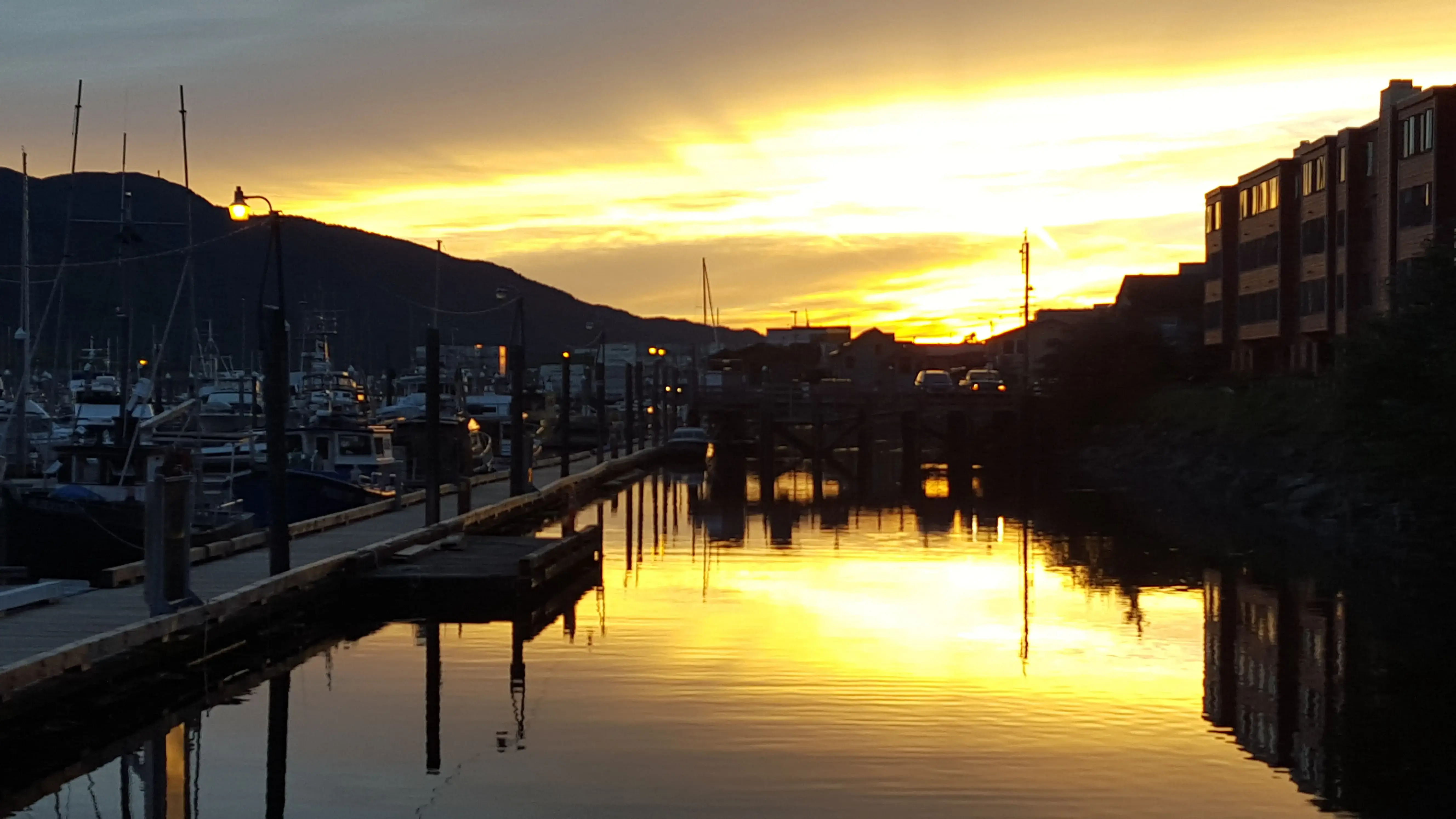 Highliner Laundromat - Image 15