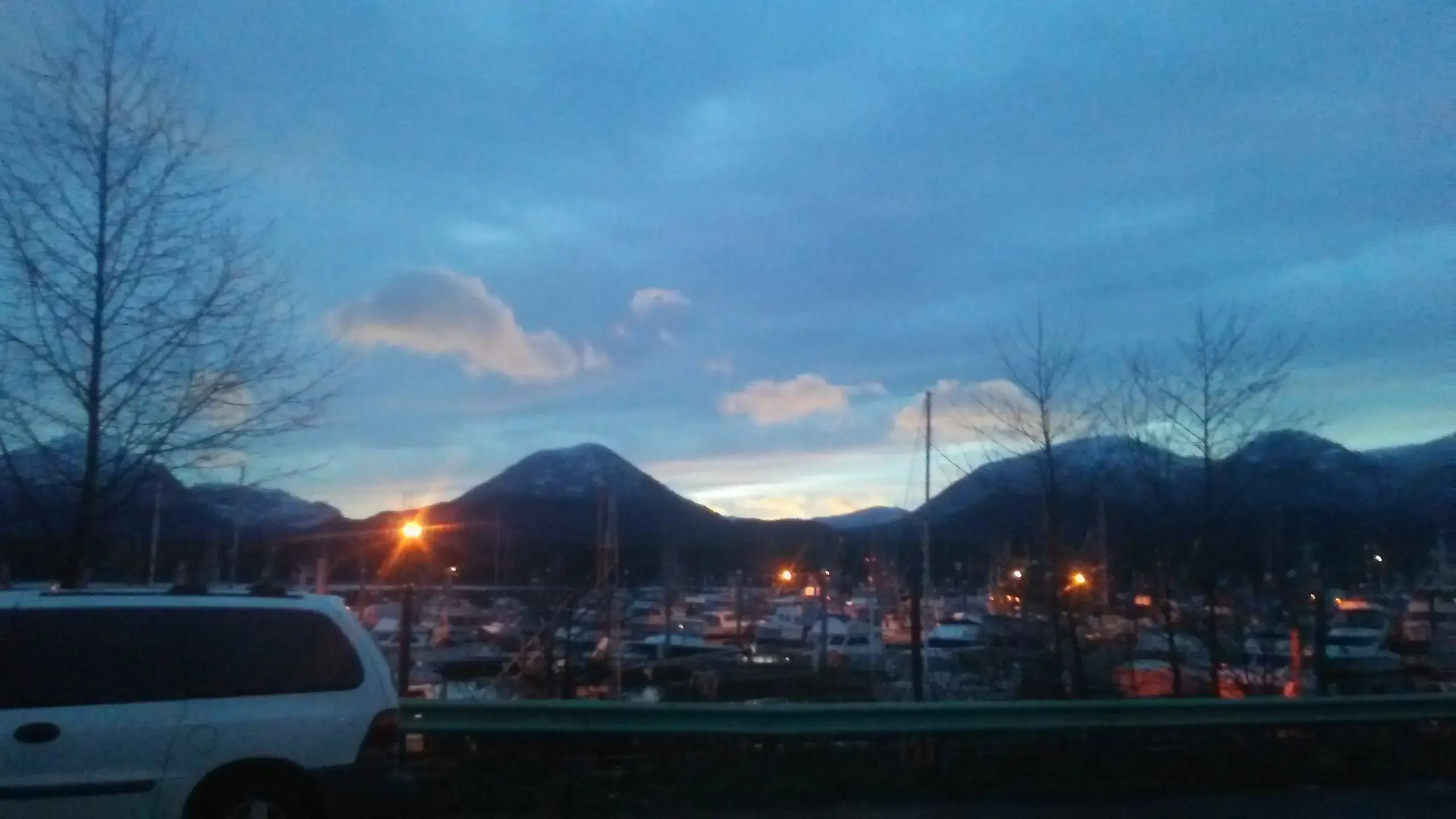 Highliner Laundromat thumbnail 4