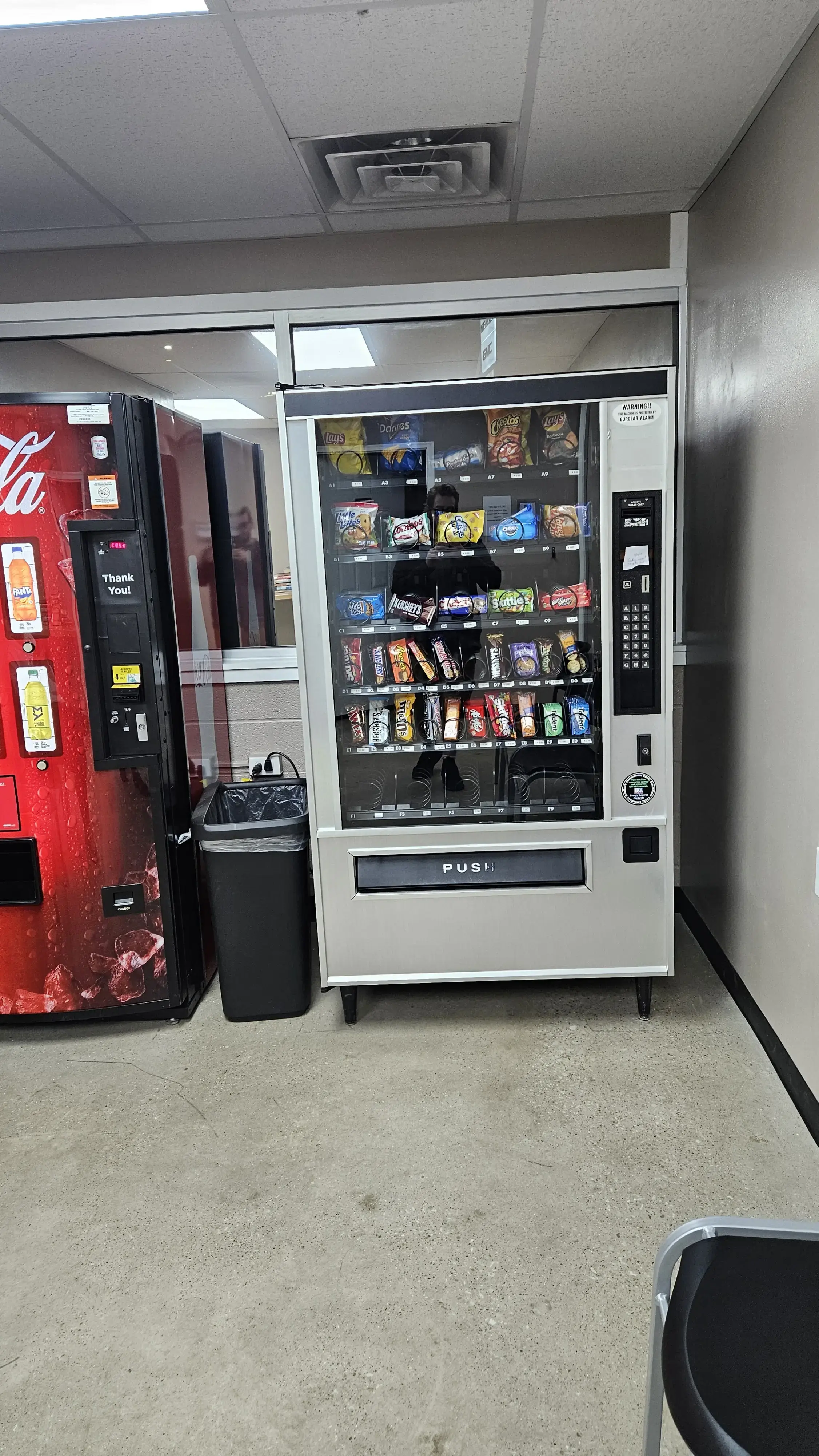 Highway 41 Laundromat & Uhaul thumbnail 9