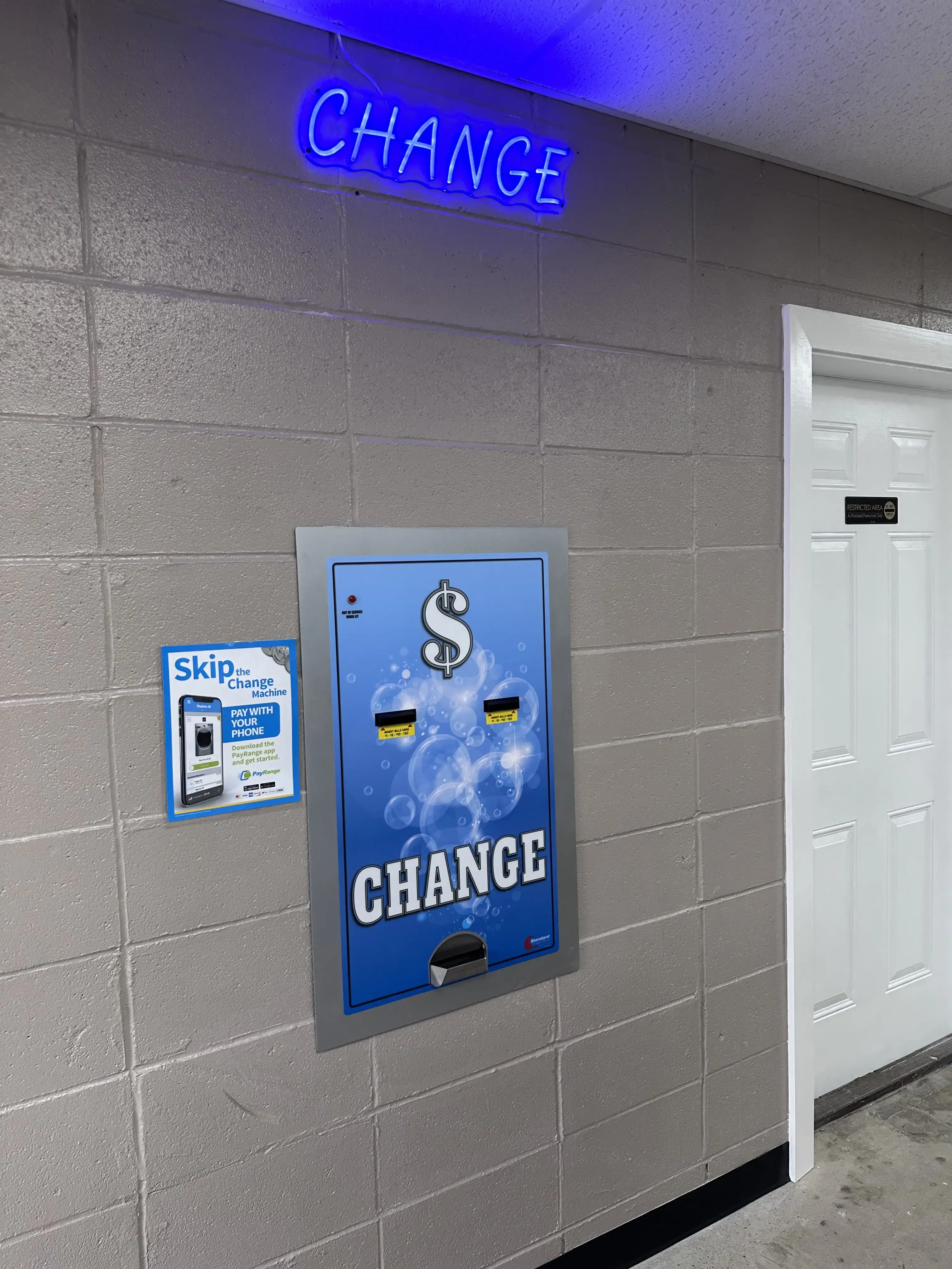 Highway 41 Laundromat & Uhaul thumbnail 4