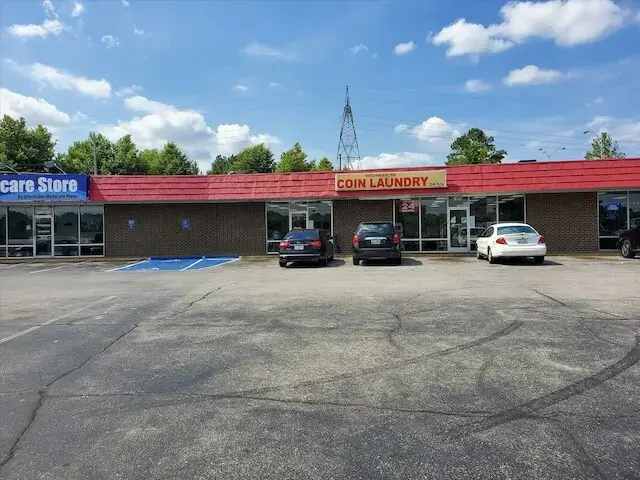 Highway 58 Coin Laundry thumbnail 1
