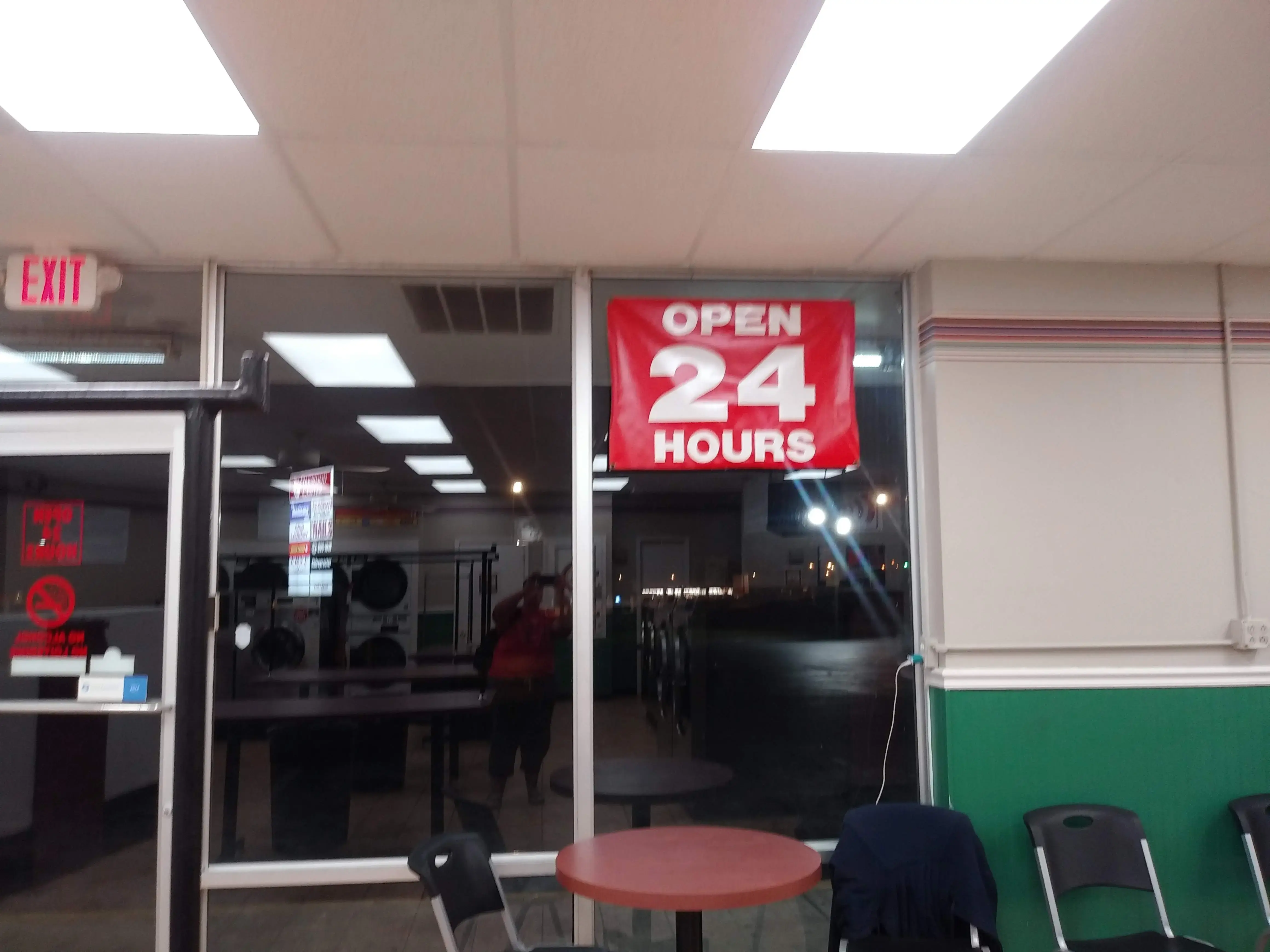 Highway 58 Coin Laundry thumbnail 16