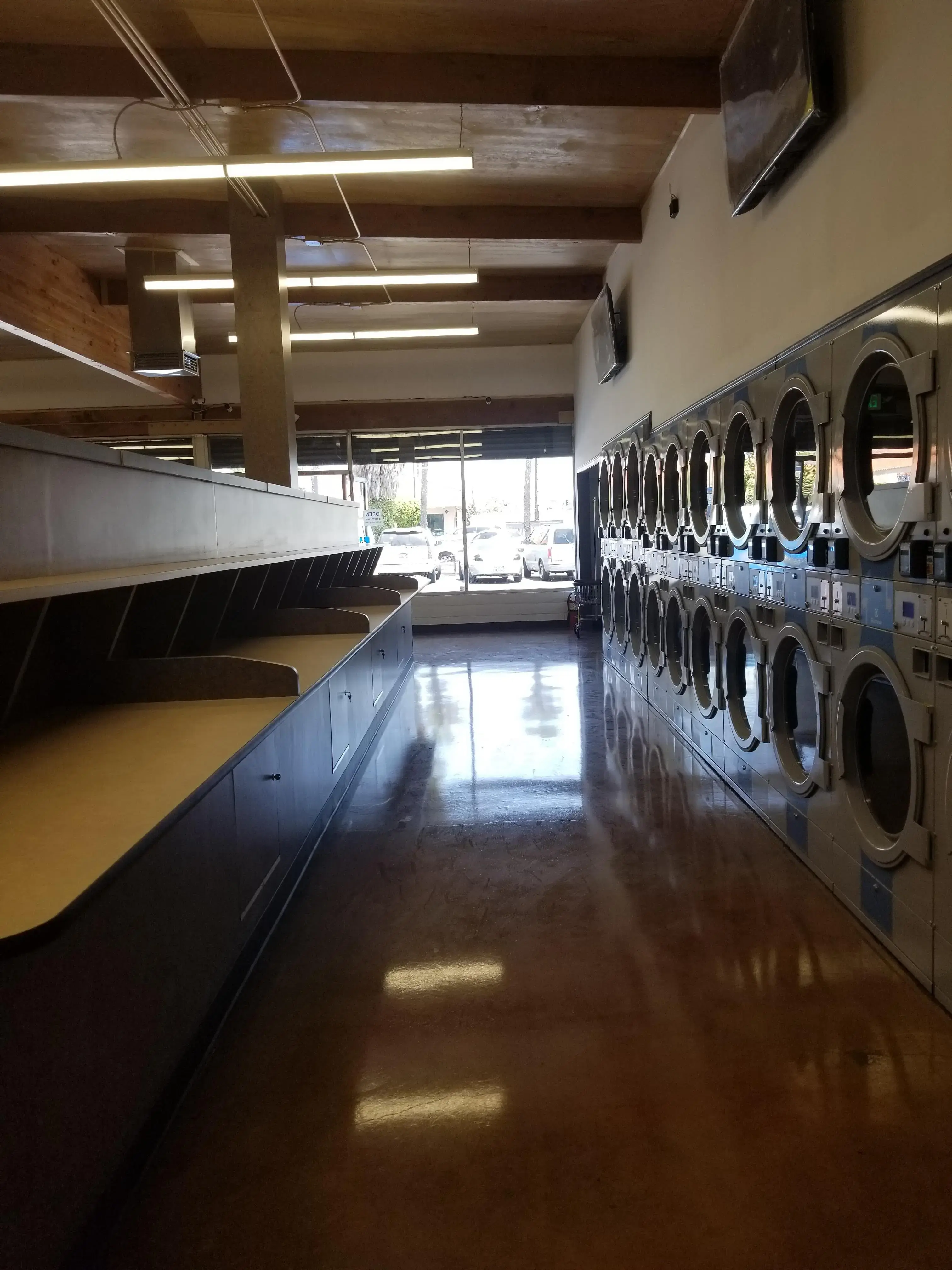 Highway Laundry thumbnail 8