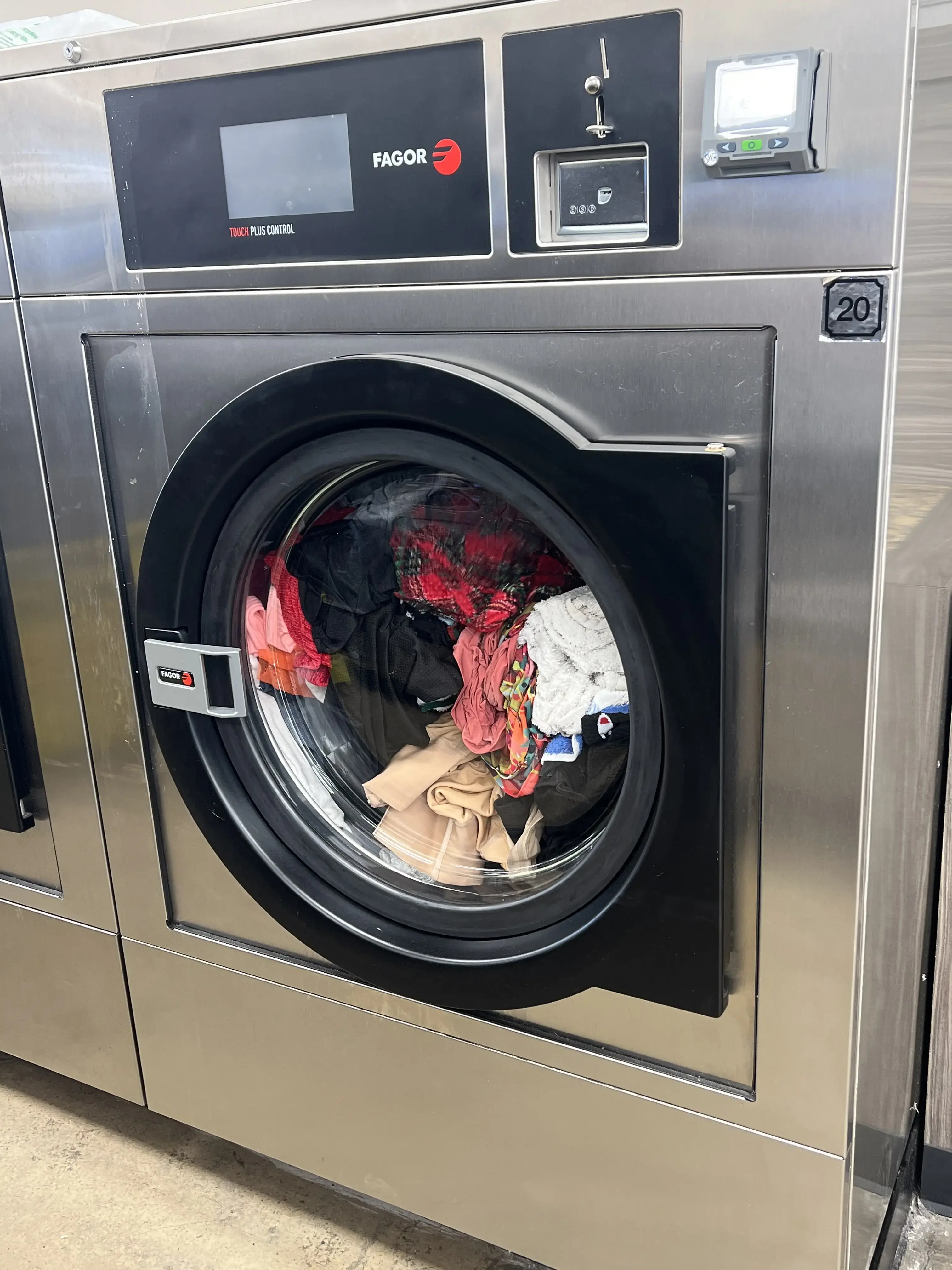 Highway Laundry - Image 1