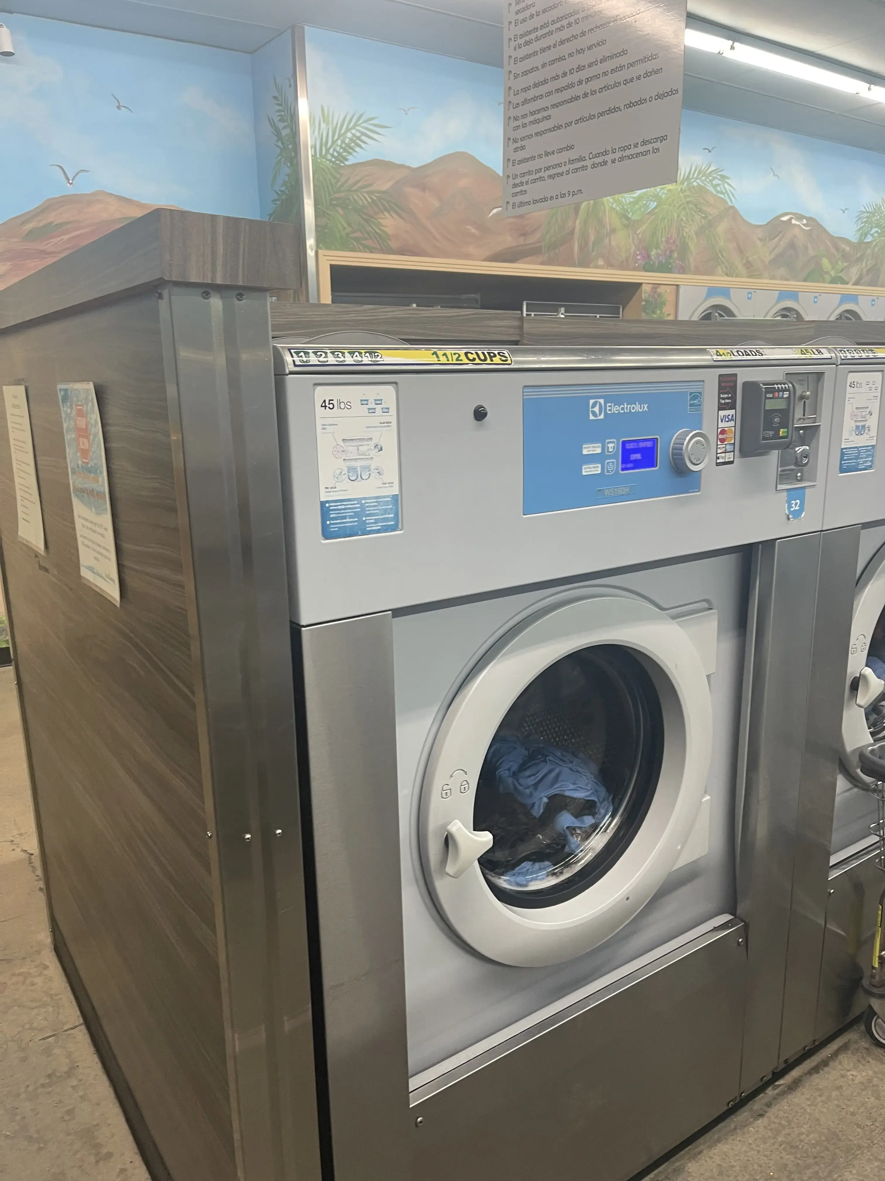 Highway Laundry - Image 16