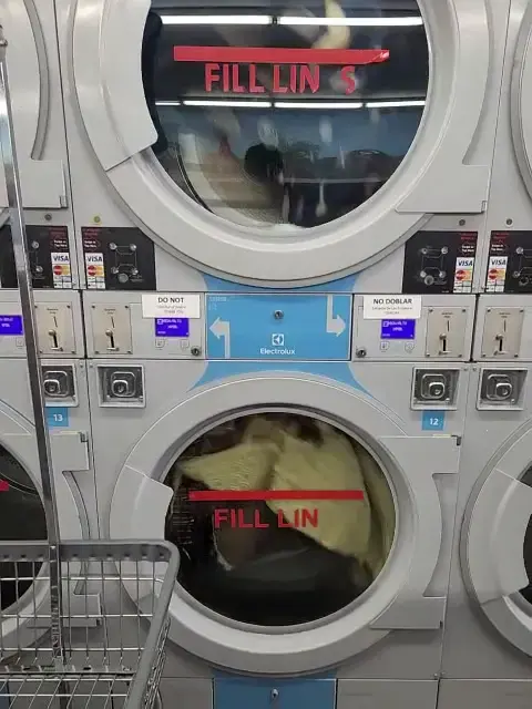 Highway Laundry - Image 13