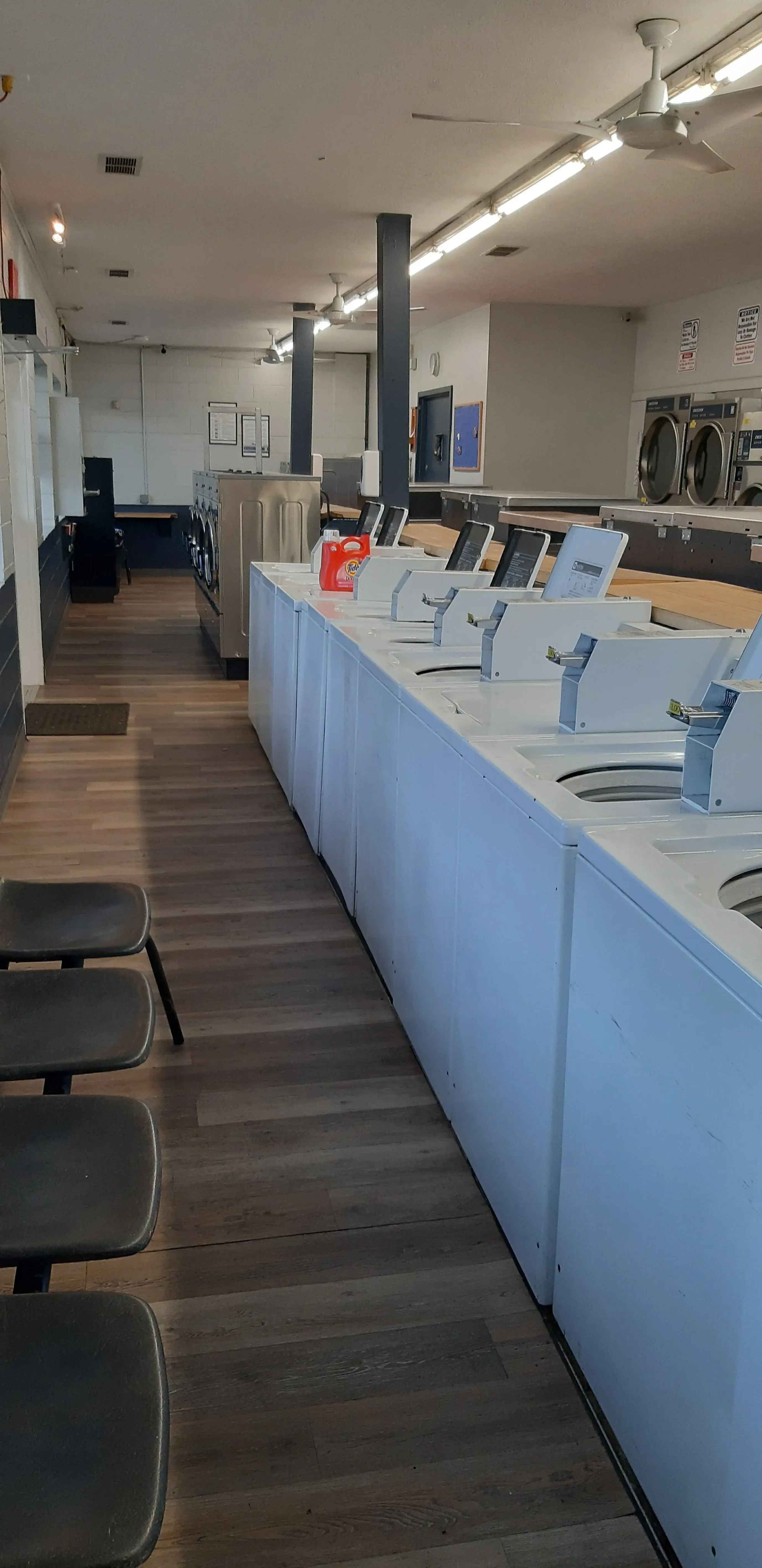 Hilliard Coin Laundry thumbnail 9