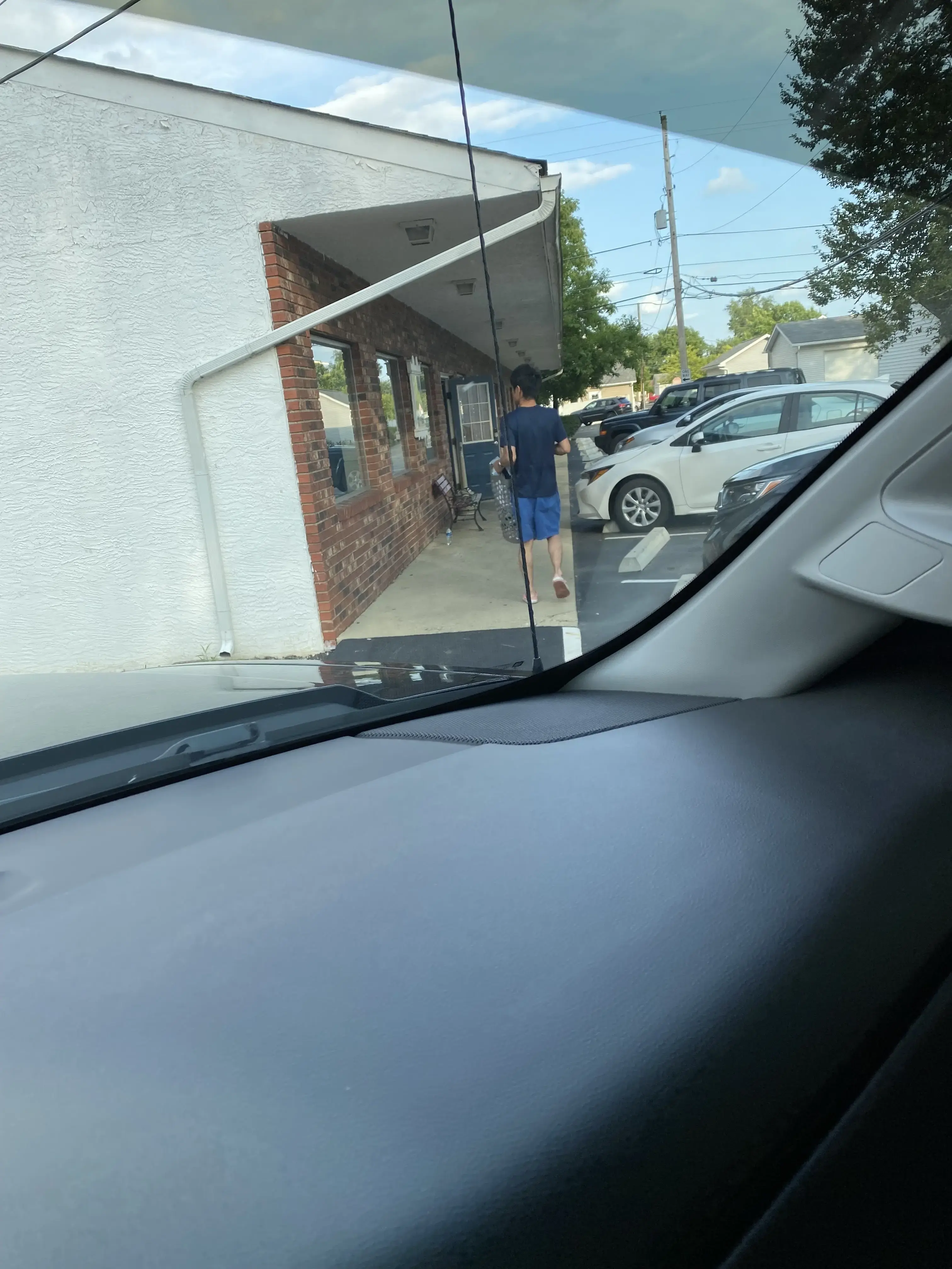 Hilliard Coin Laundry thumbnail 17