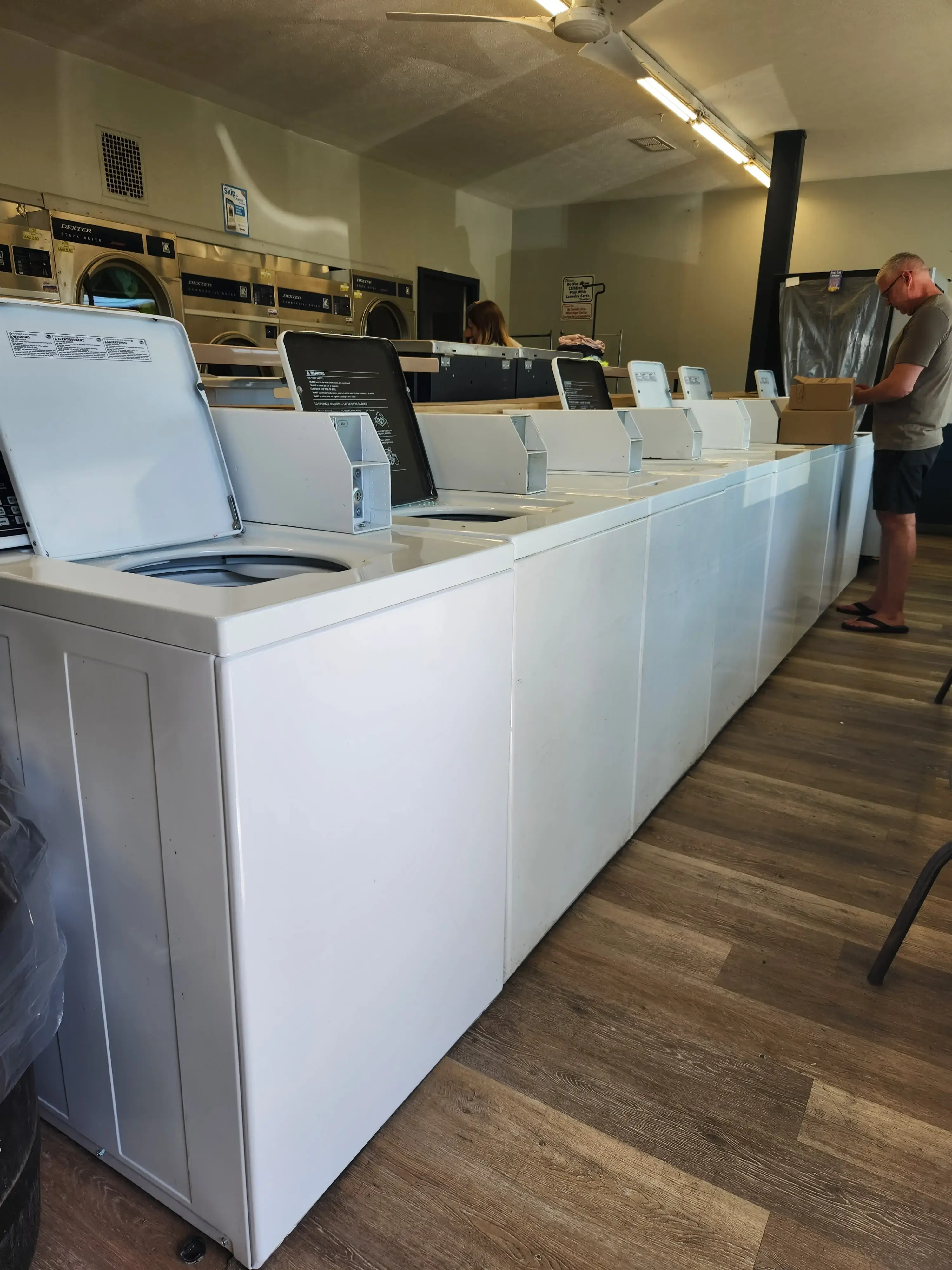 Hilliard Coin Laundry thumbnail 15