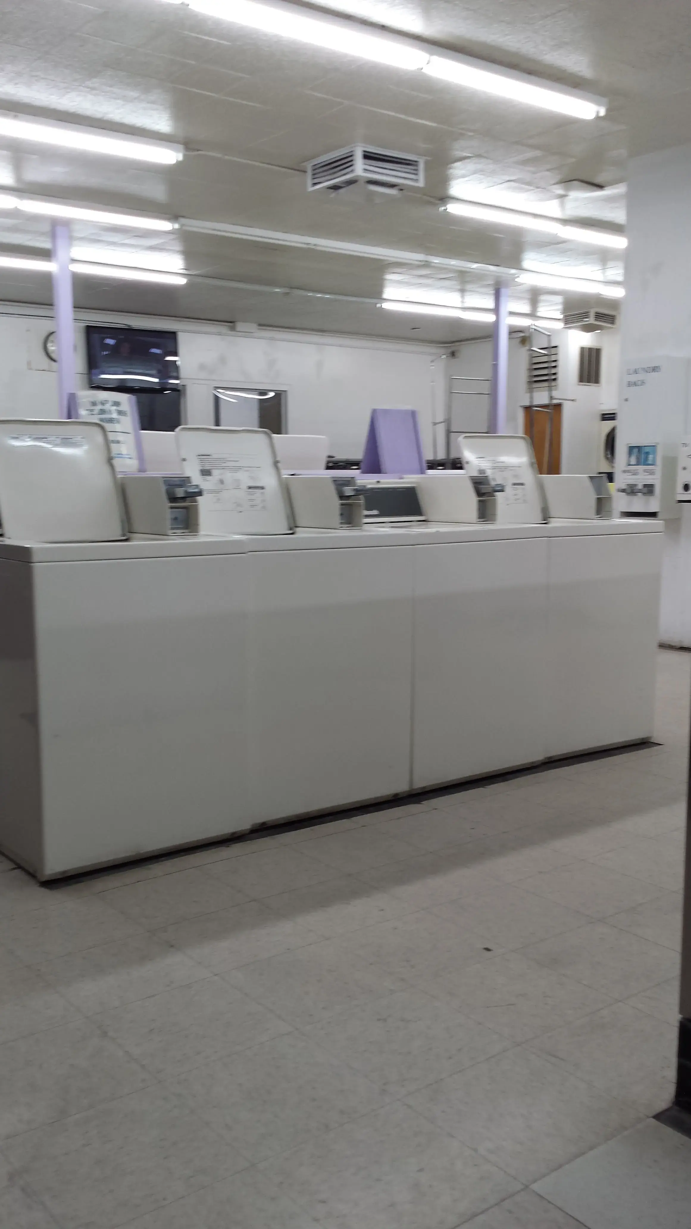 Hilltop Laundromat thumbnail 18