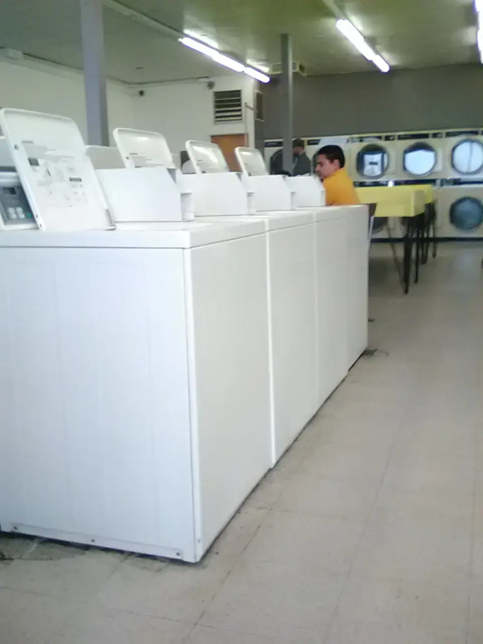 Hilltop Laundromat - Image 14