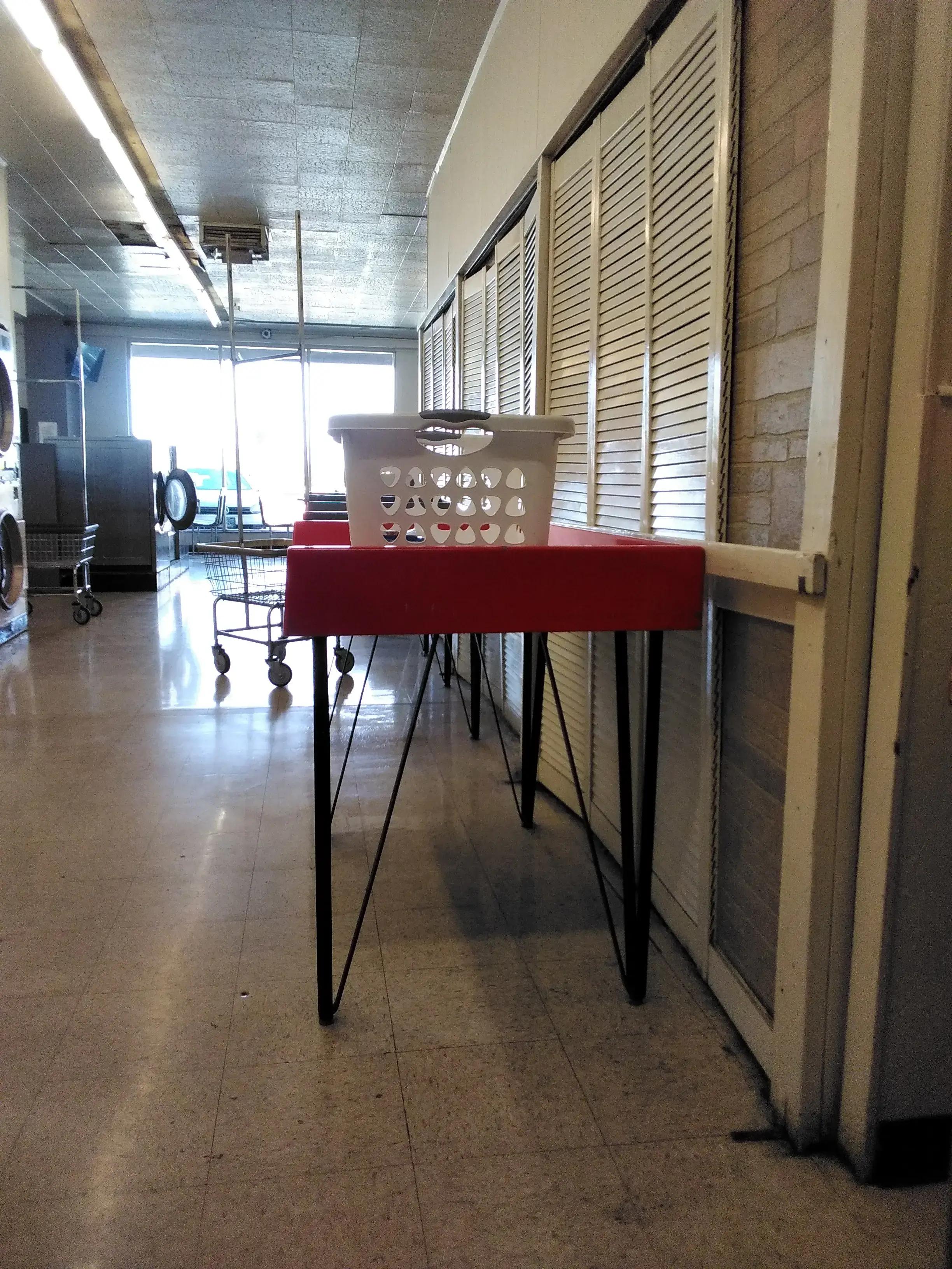 Hilltop Laundromat - Image 17