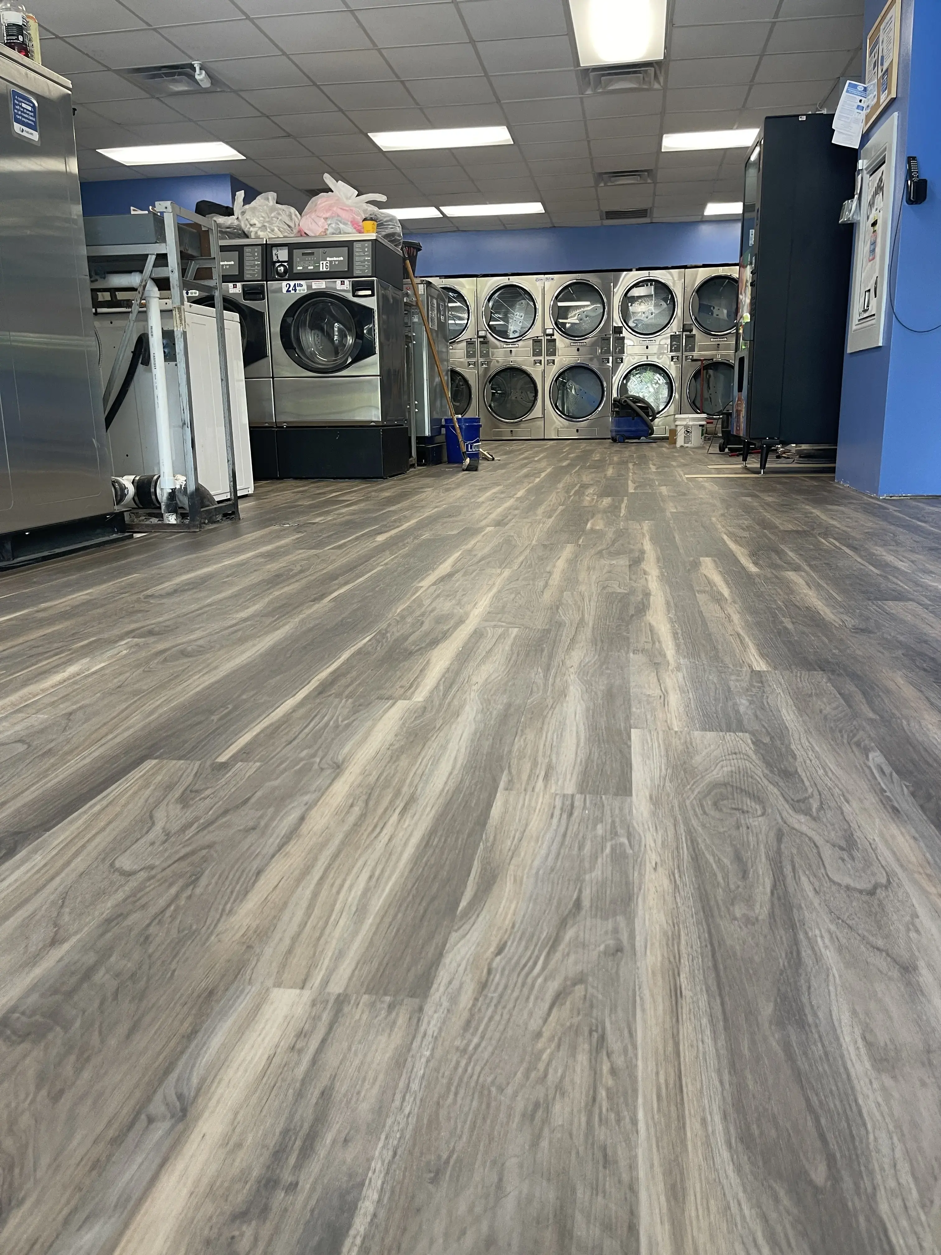 Hilltop Laundromat thumbnail 10
